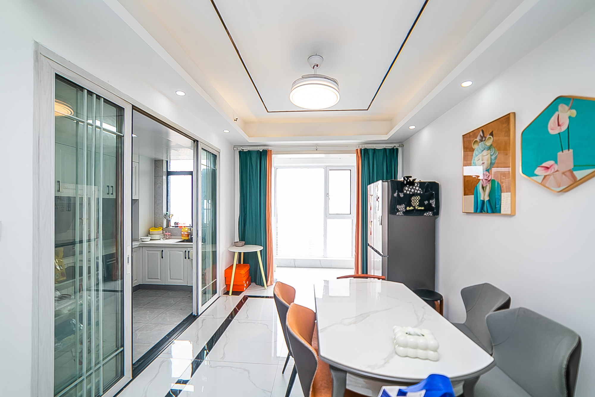 中建江山壹号 4室2厅2卫 350.0万 中建江山壹号 4室2厅2卫 350.0万客厅