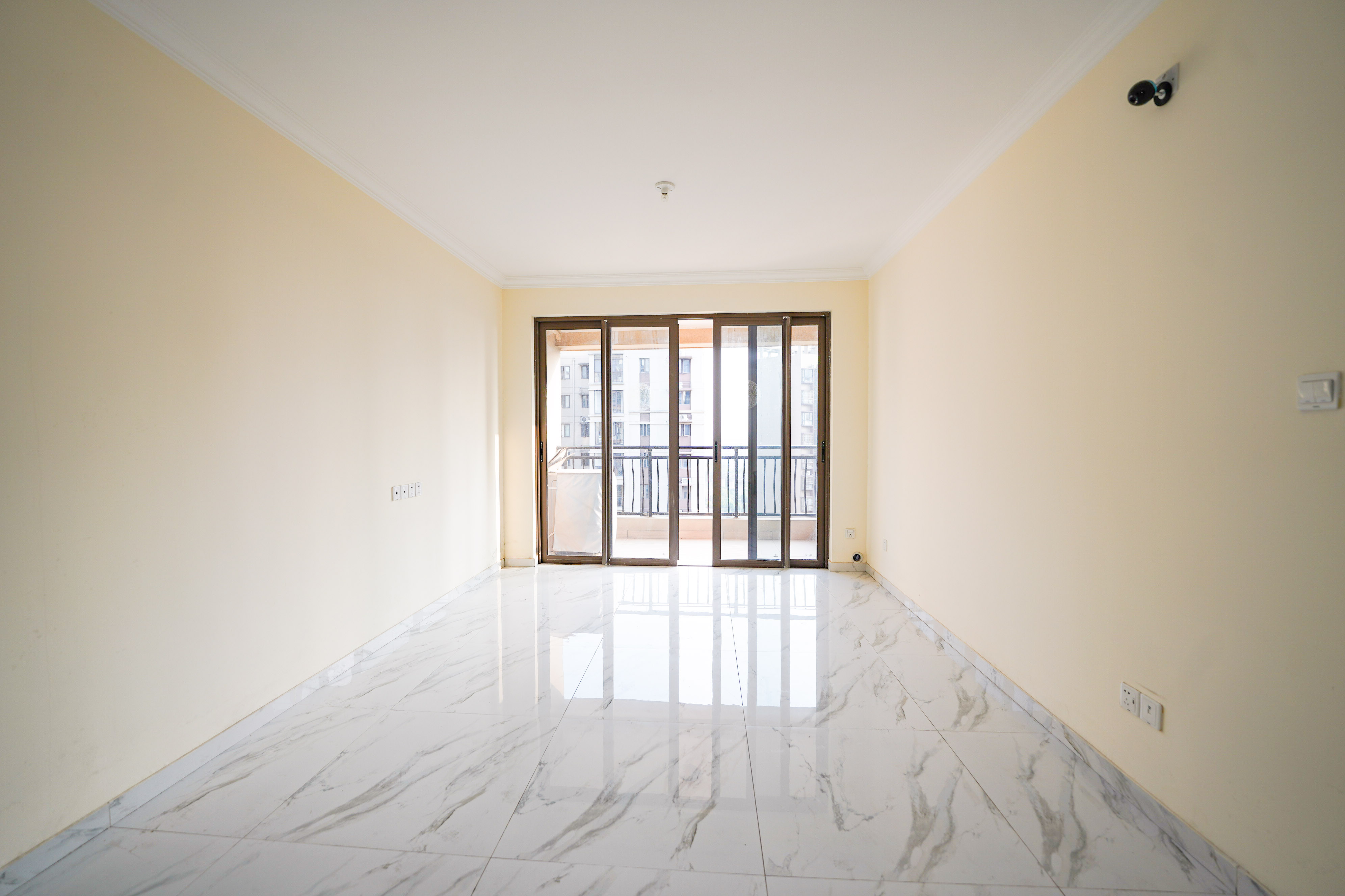 碧桂园公园壹号(凯怡茗苑) 3室2厅1卫 70.0万 碧桂园公园壹号(凯怡茗苑) 3室2厅1卫 70.0万客厅