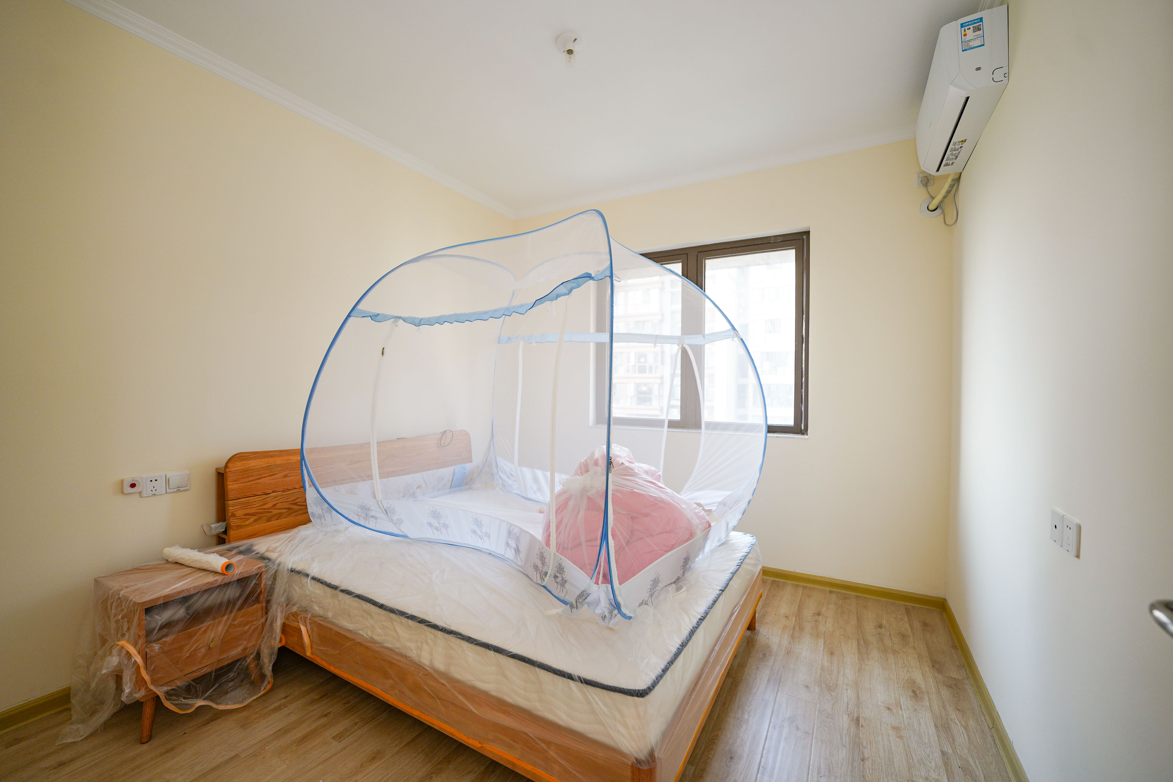 碧桂园公园壹号(凯怡茗苑) 3室2厅1卫 70.0万 碧桂园公园壹号(凯怡茗苑) 3室2厅1卫 70.0万卧室