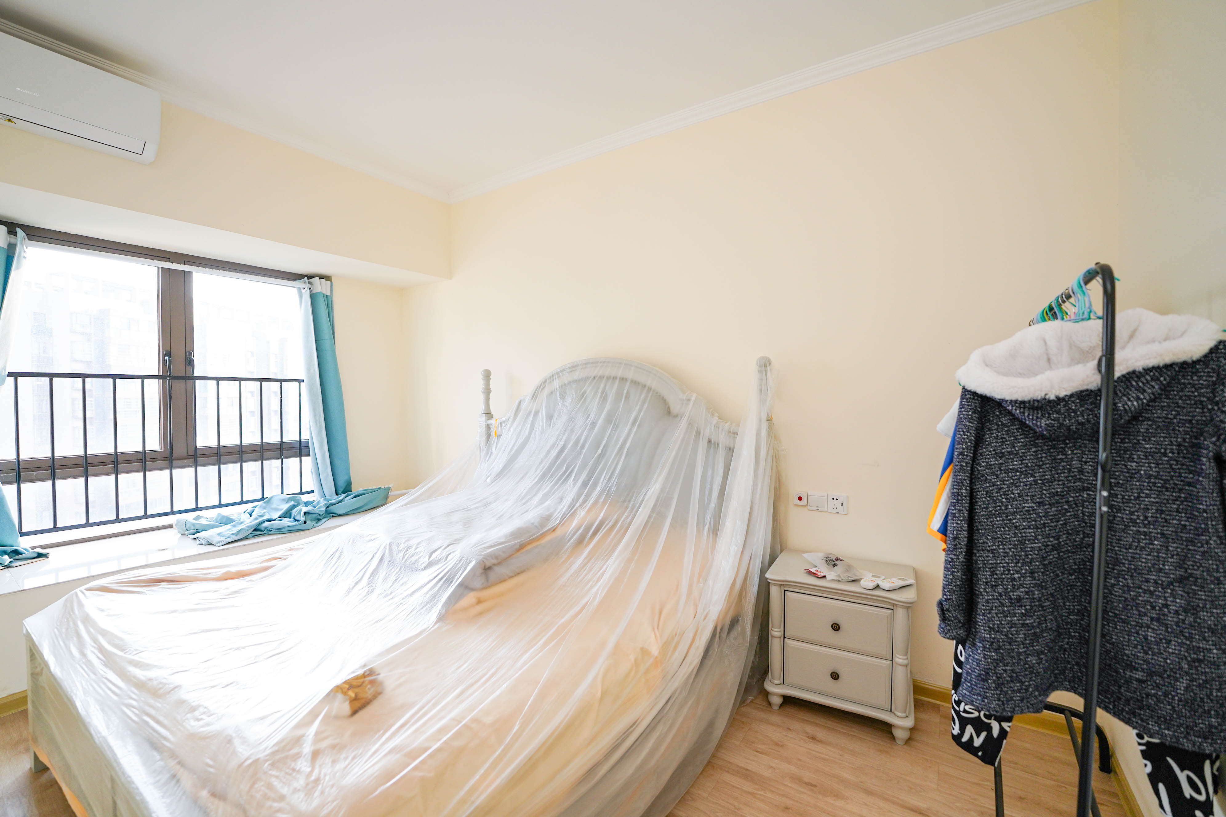 碧桂园公园壹号(凯怡茗苑) 3室2厅1卫 70.0万 碧桂园公园壹号(凯怡茗苑) 3室2厅1卫 70.0万卧室