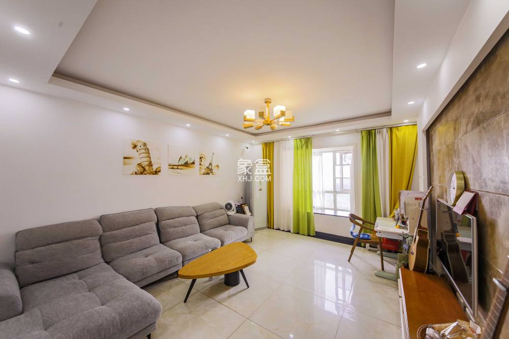 长城雅苑  3室2厅2卫    135.0万