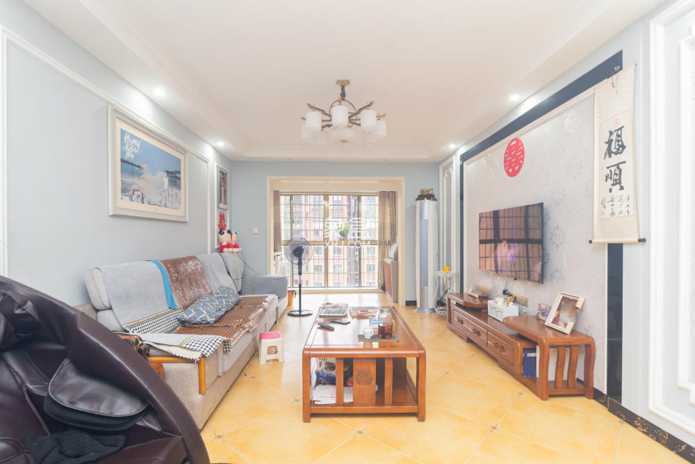 东业上城嘉苑（晟悦国际）  3室2厅2卫    100.0万