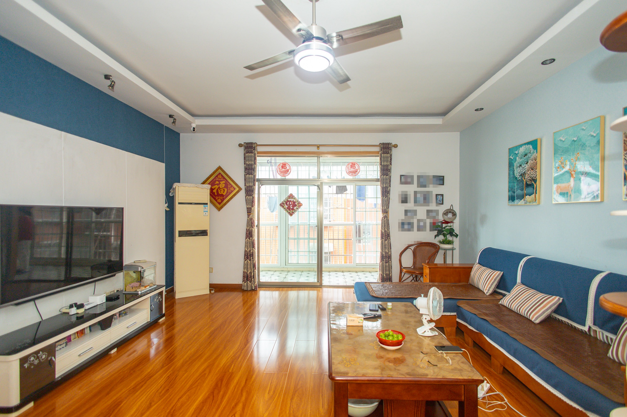 湘绣城  3室2厅2卫    60.0万 湘绣城  3室2厅2卫    60.0万客厅