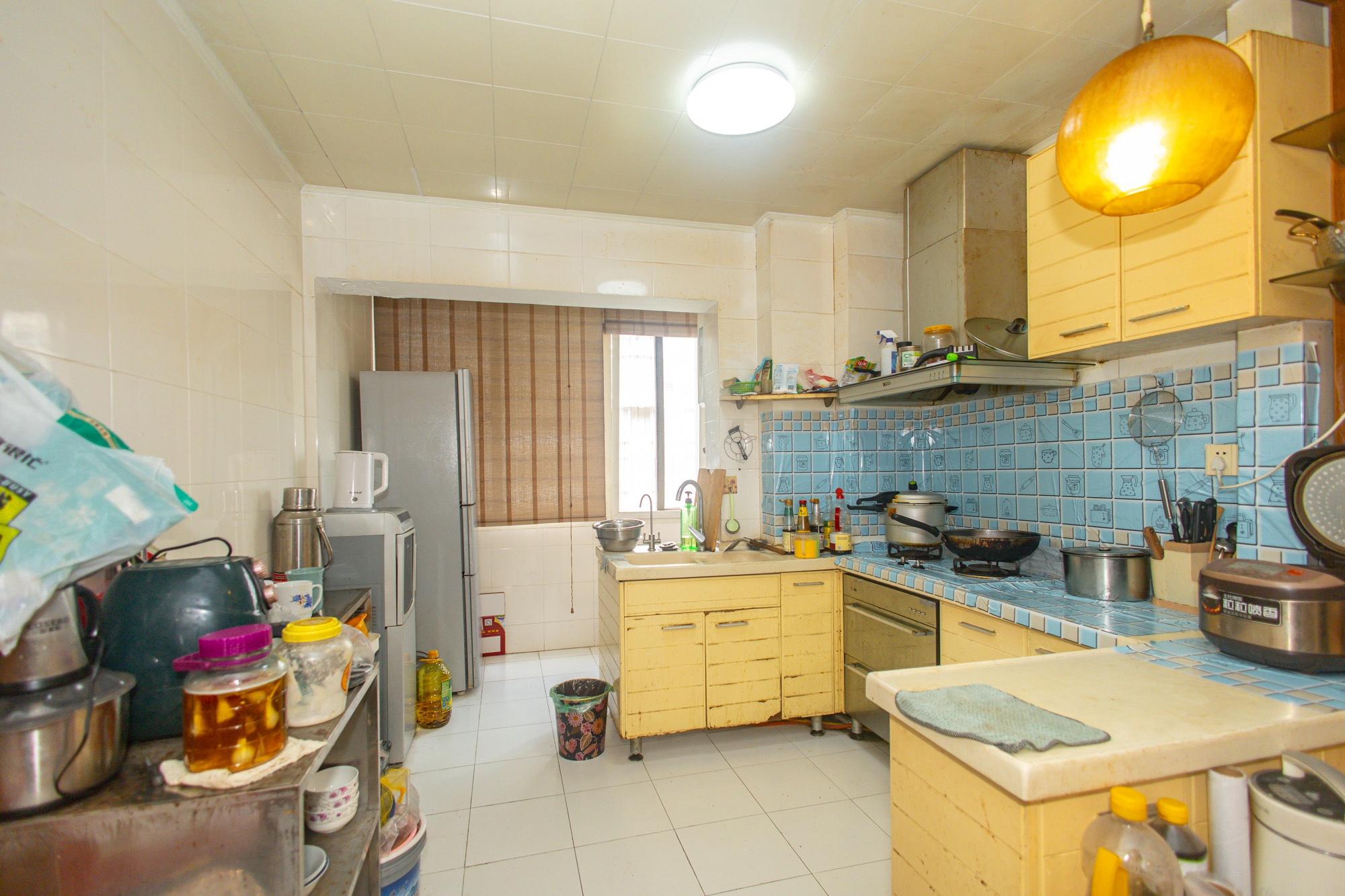 晶华美地 3室2厅1卫 60.0万 晶华美地 3室2厅1卫 60.0万厨房