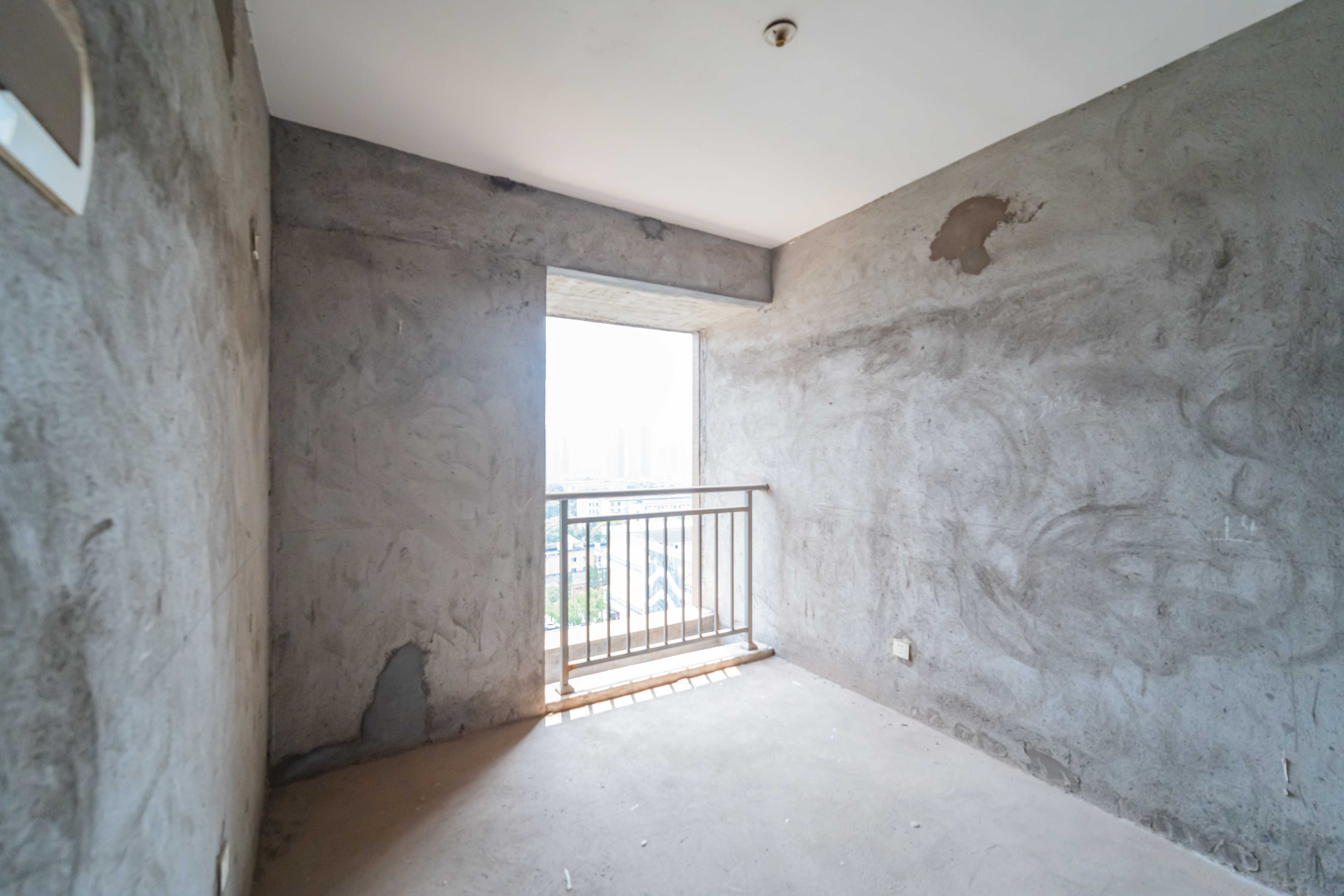 优山美地  4室2厅2卫   143.00万其他