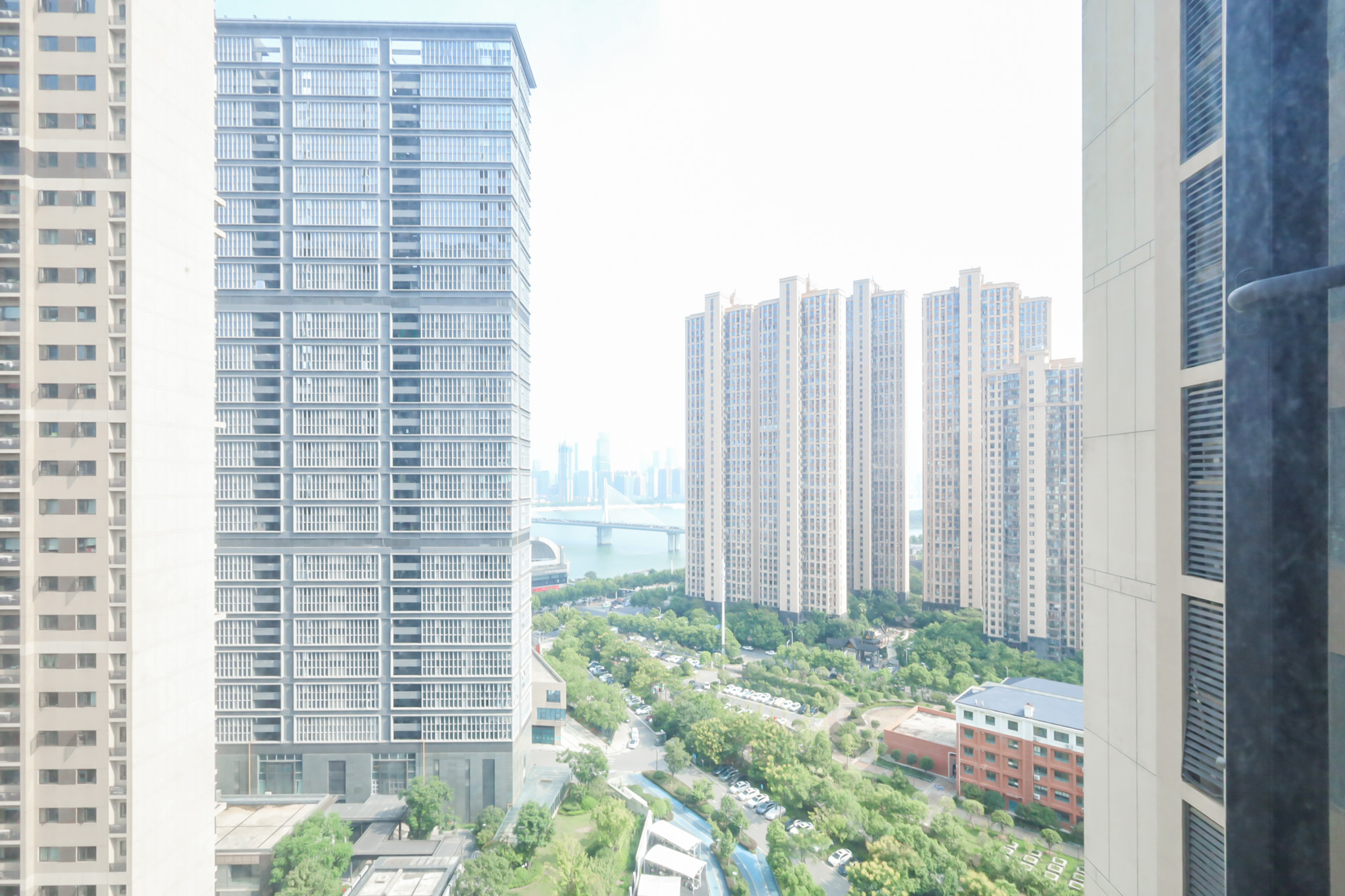 万科里金域国际  4室2厅2卫   296.80万其他