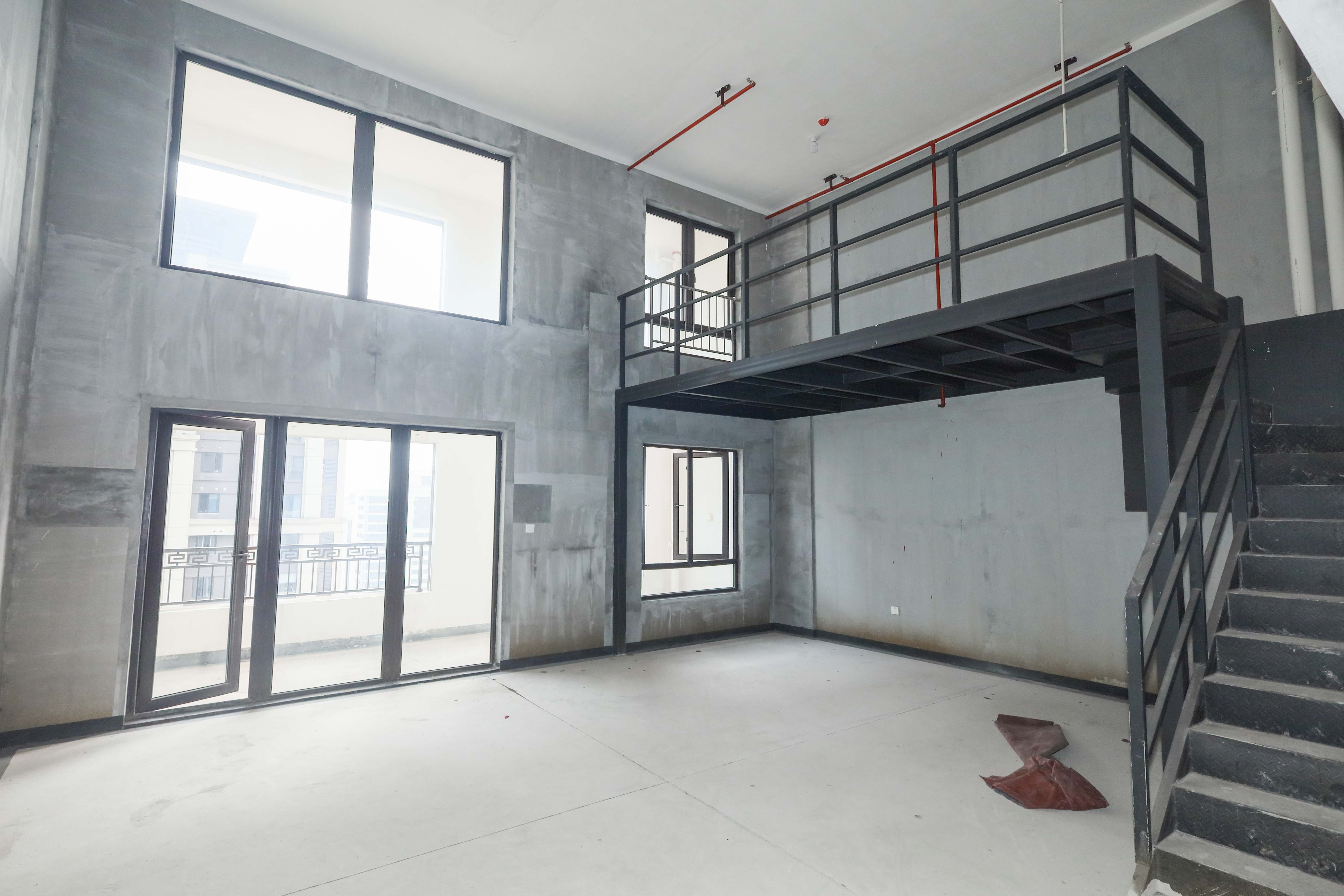 建发央著  4室2厅2卫   258.00万客厅
