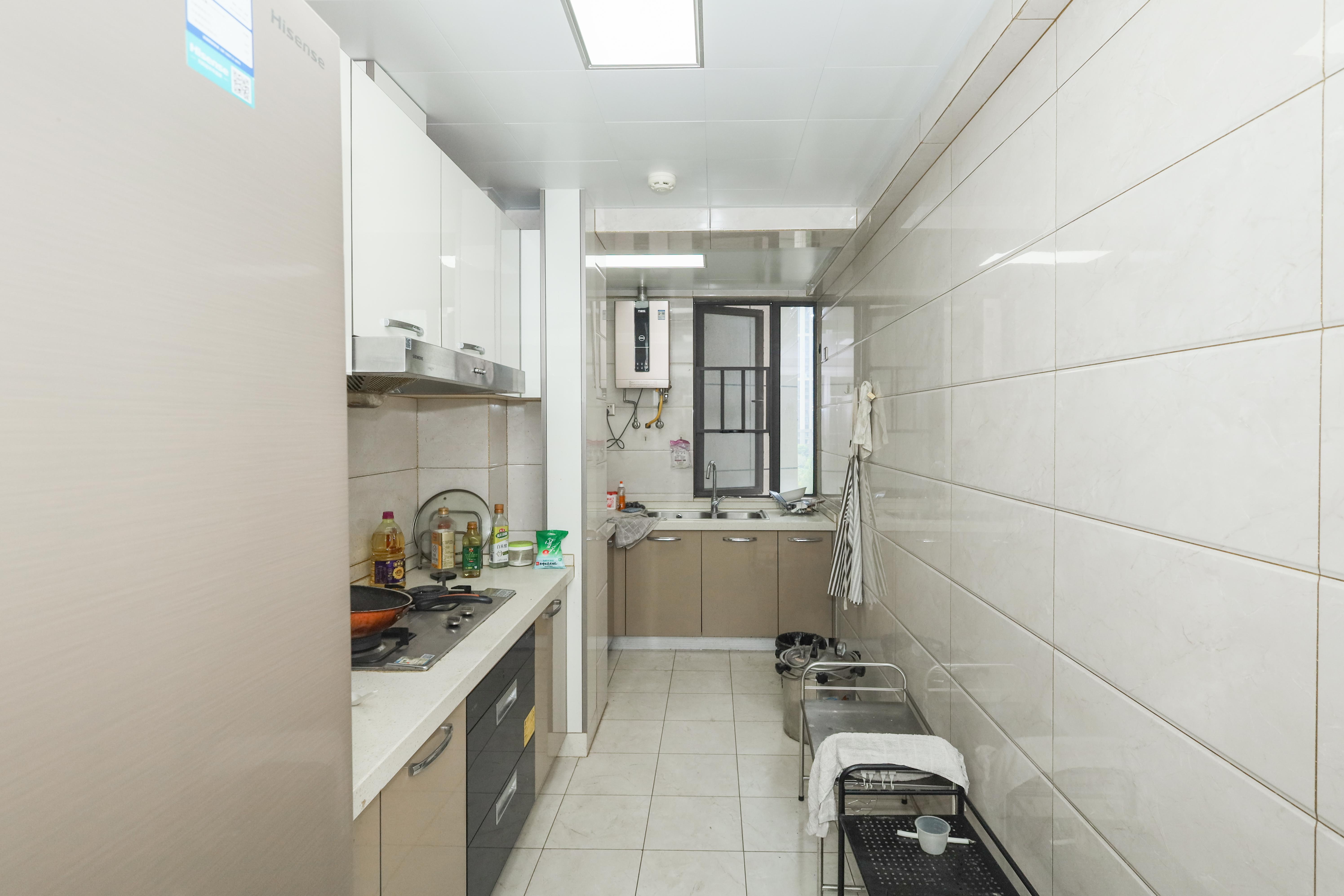 中国铁建梅溪青秀二期  4室2厅2卫    240.0万厨房