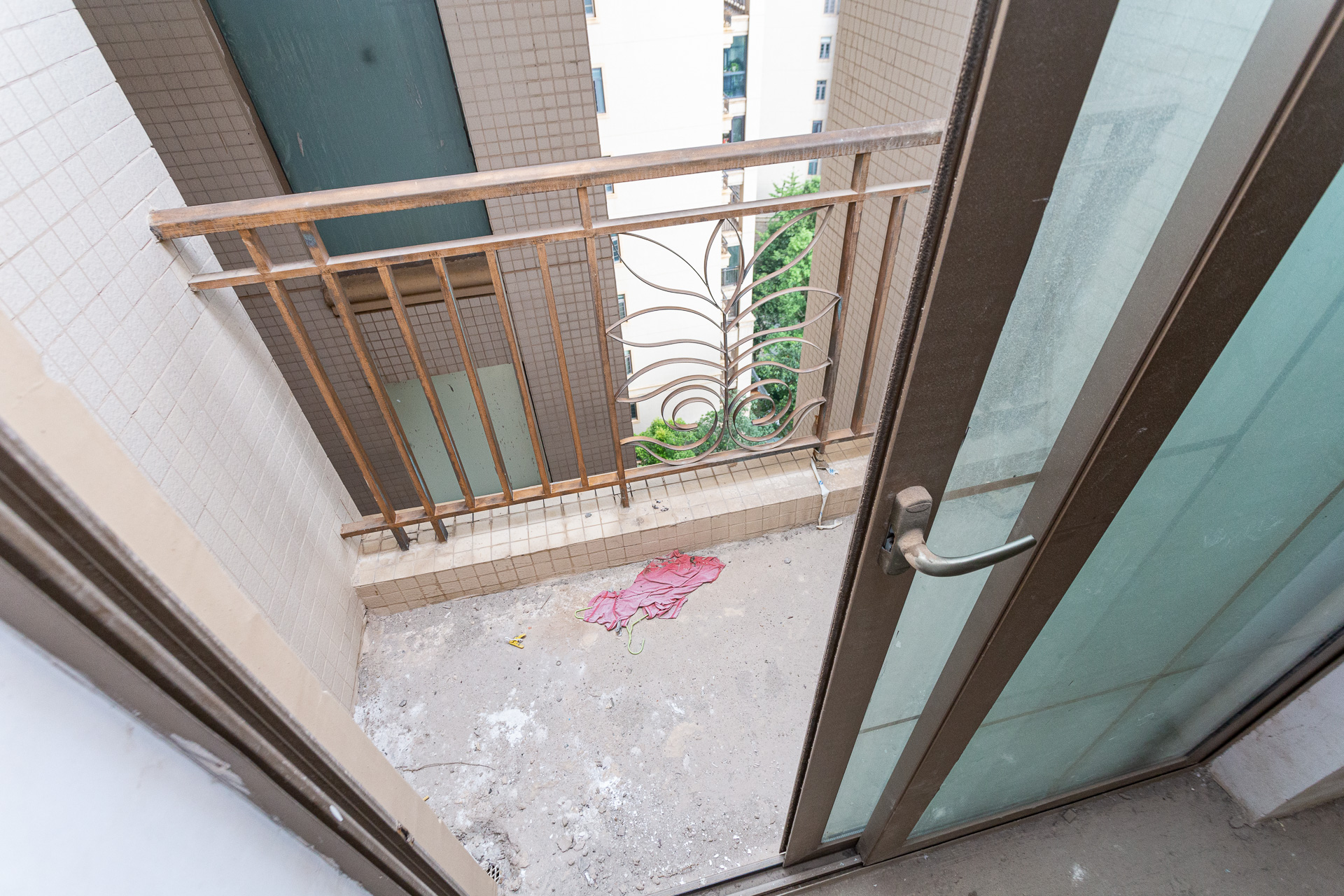 长沙玫瑰园  4室2厅2卫   116.00万阳台