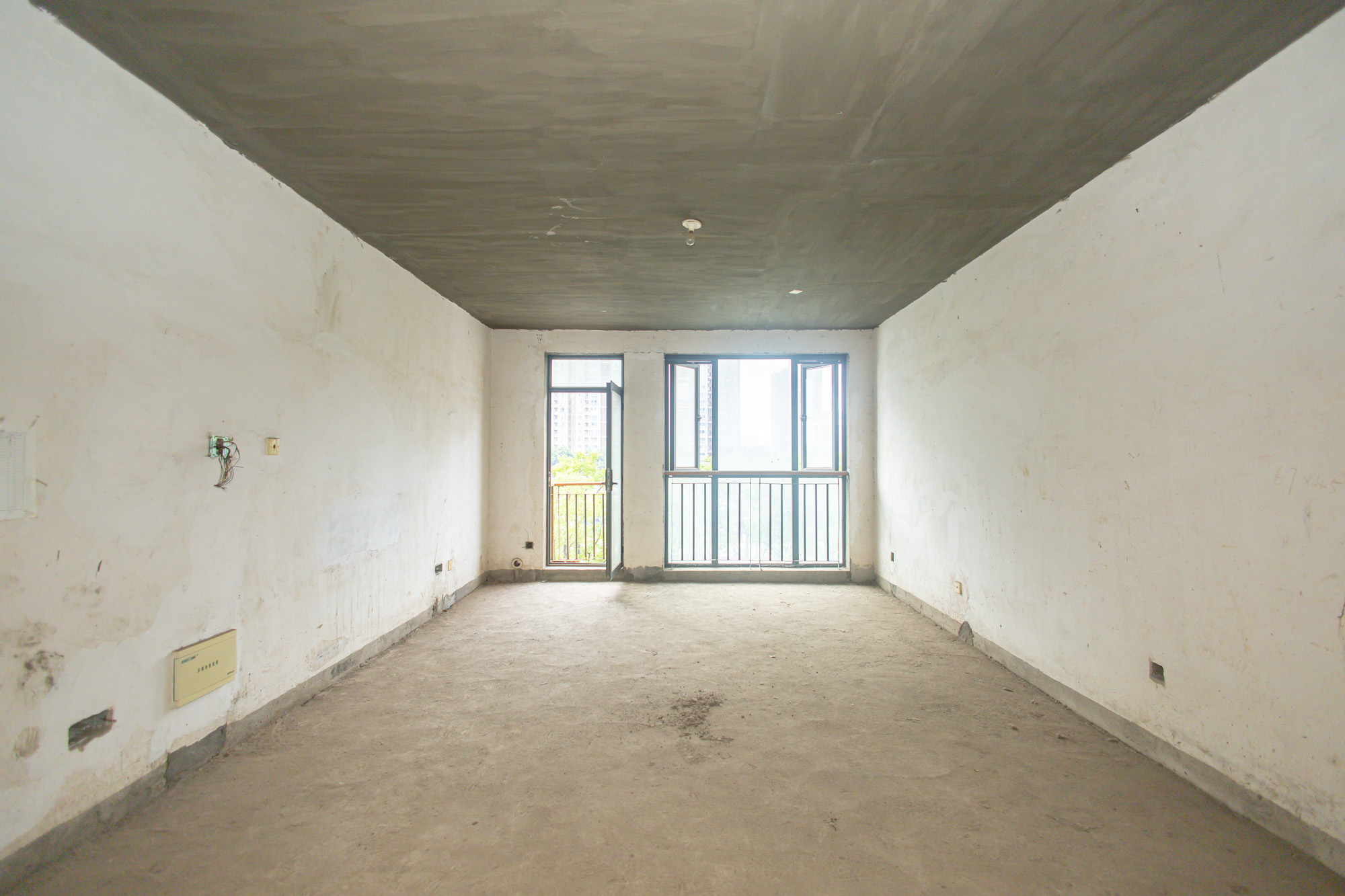 美林水郡 3室2厅2卫 86.00万 美林水郡 3室2厅2卫 86.00万客厅