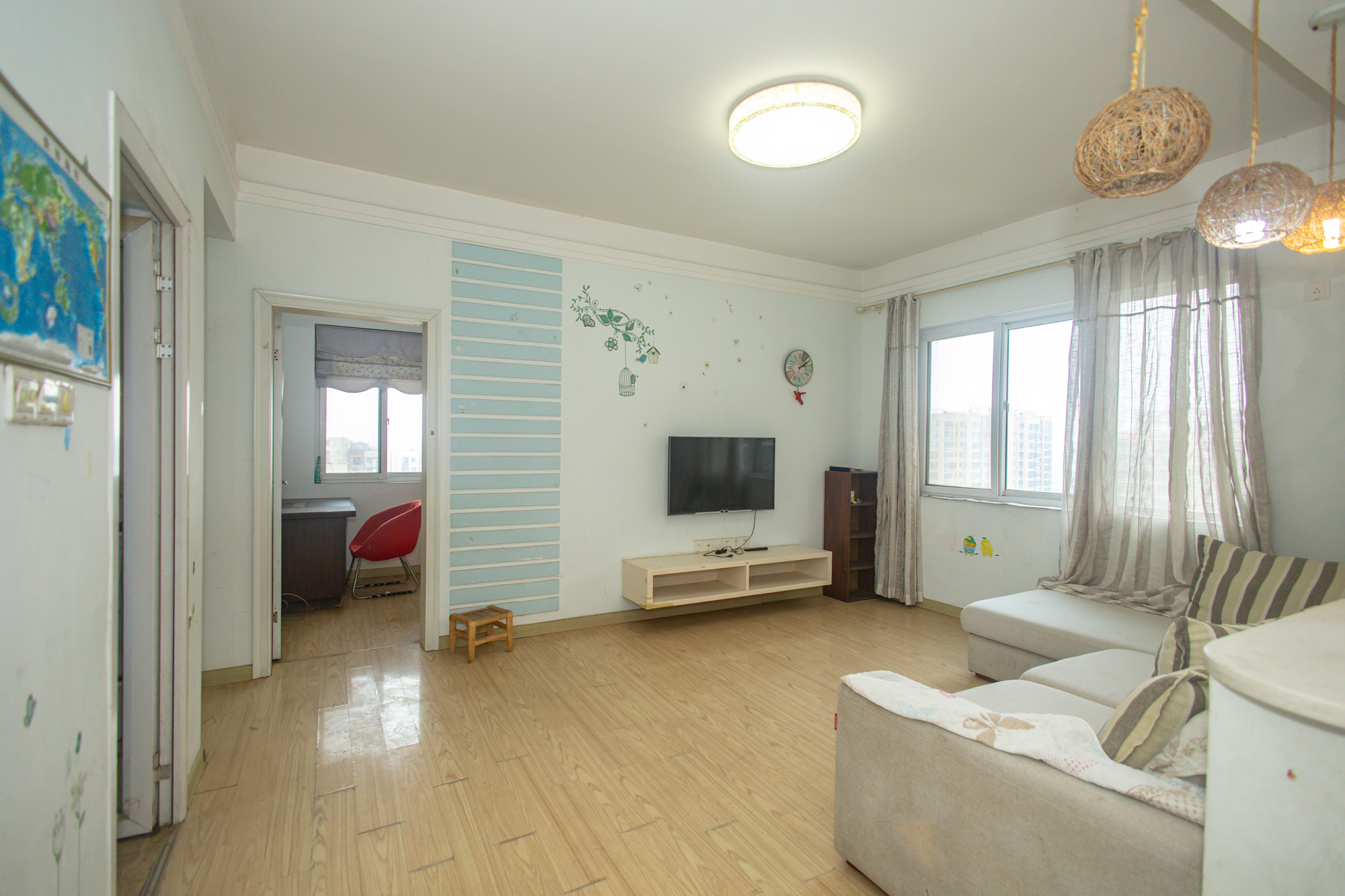 楚天世纪城东苑 2室2厅1卫 43.8万 楚天世纪城东苑 2室2厅1卫 43.8万客厅