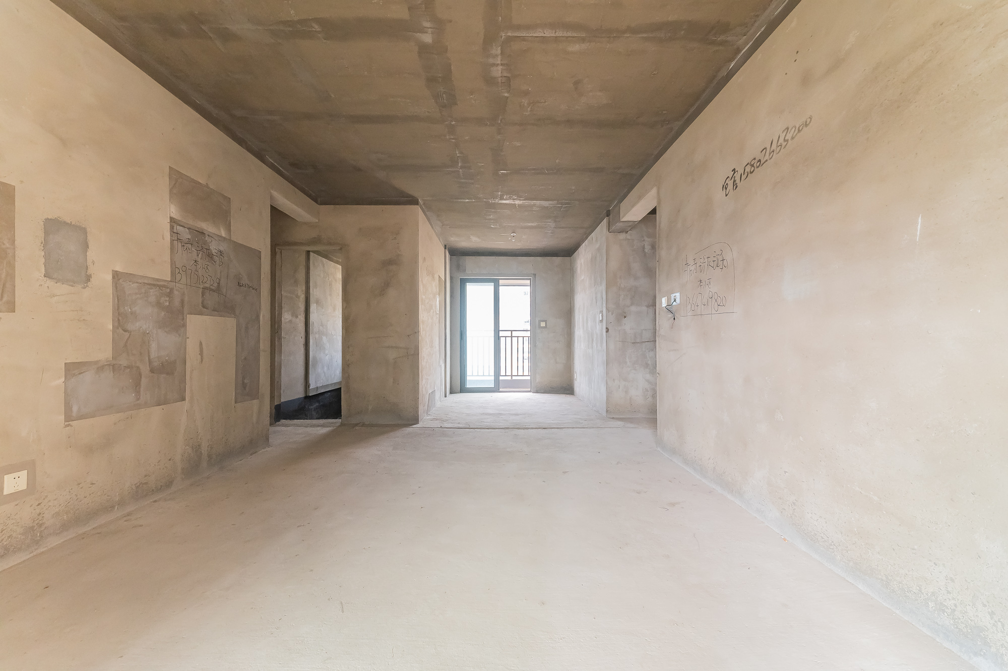 中建悦和城  3室2厅2卫   110.00万客厅