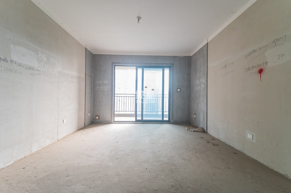 恒基凯旋门三期  4室2厅2卫    132.0万