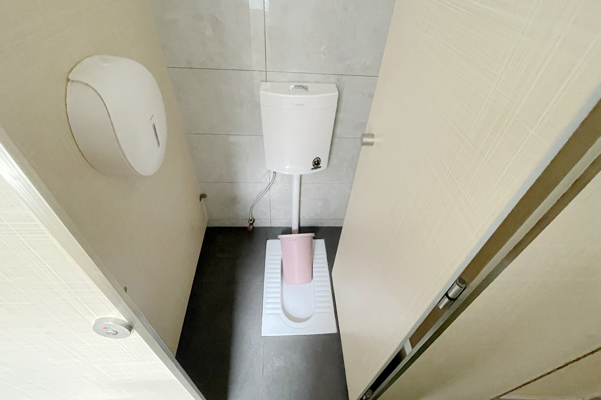 上城金都  1室2厅3卫   360.00万卫生间