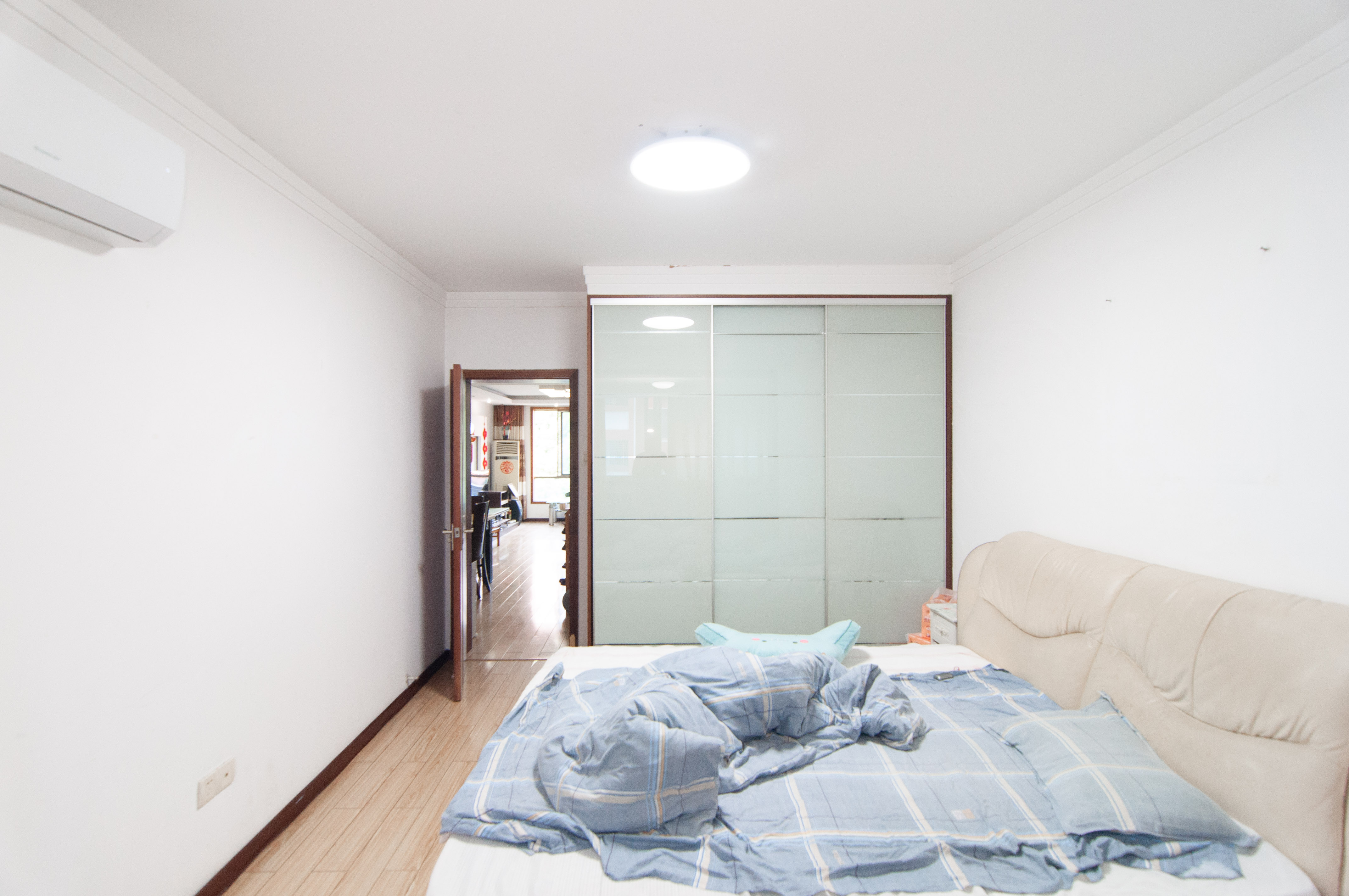 阳明山庄 4室2厅3卫 73.8万 阳明山庄 4室2厅3卫 73.8万其他