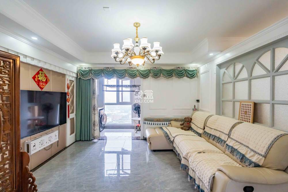 上园商住小区  4室2厅2卫   166.00万