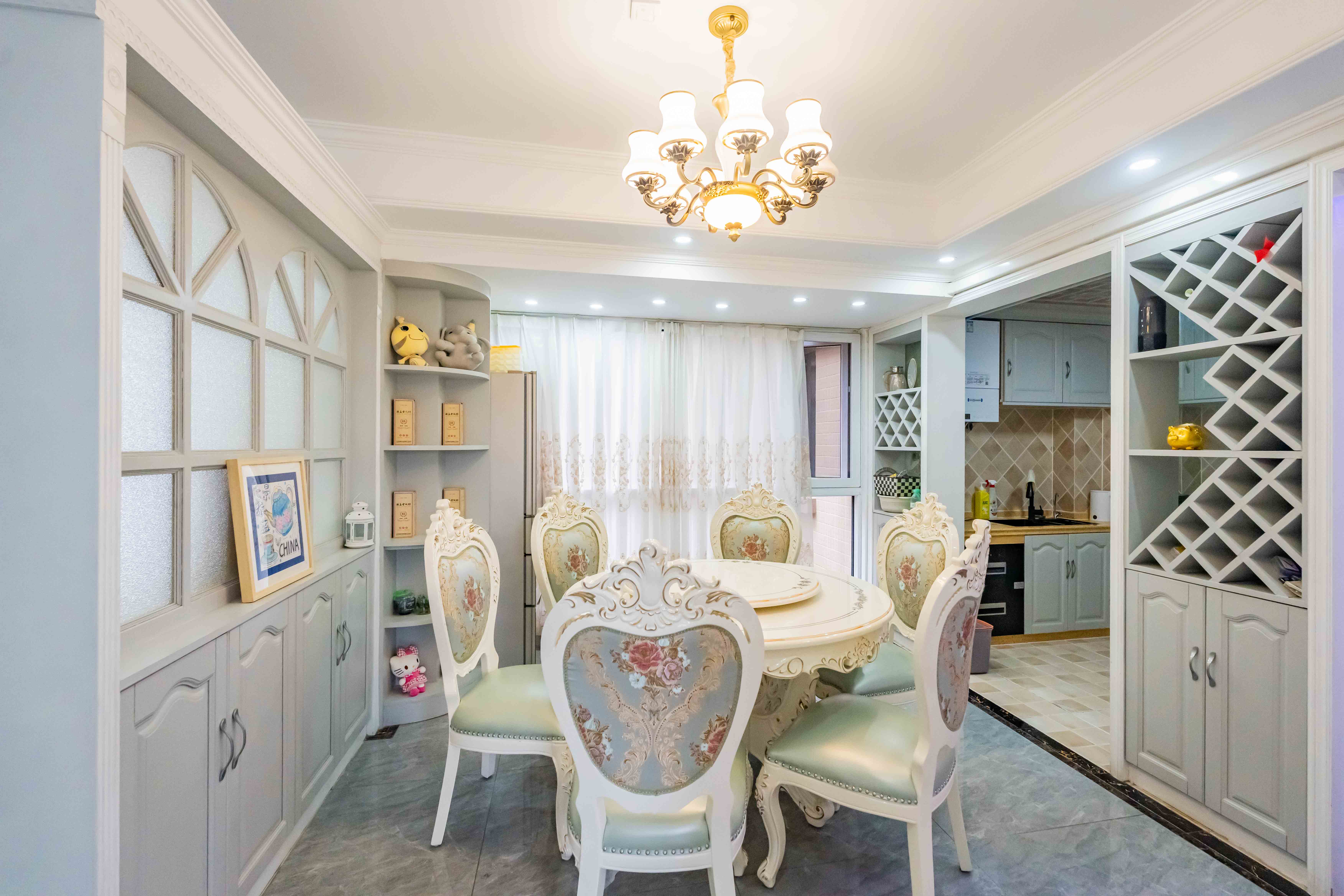 上园商住小区 4室2厅2卫 158.0万 上园商住小区 4室2厅2卫 158.0万客厅