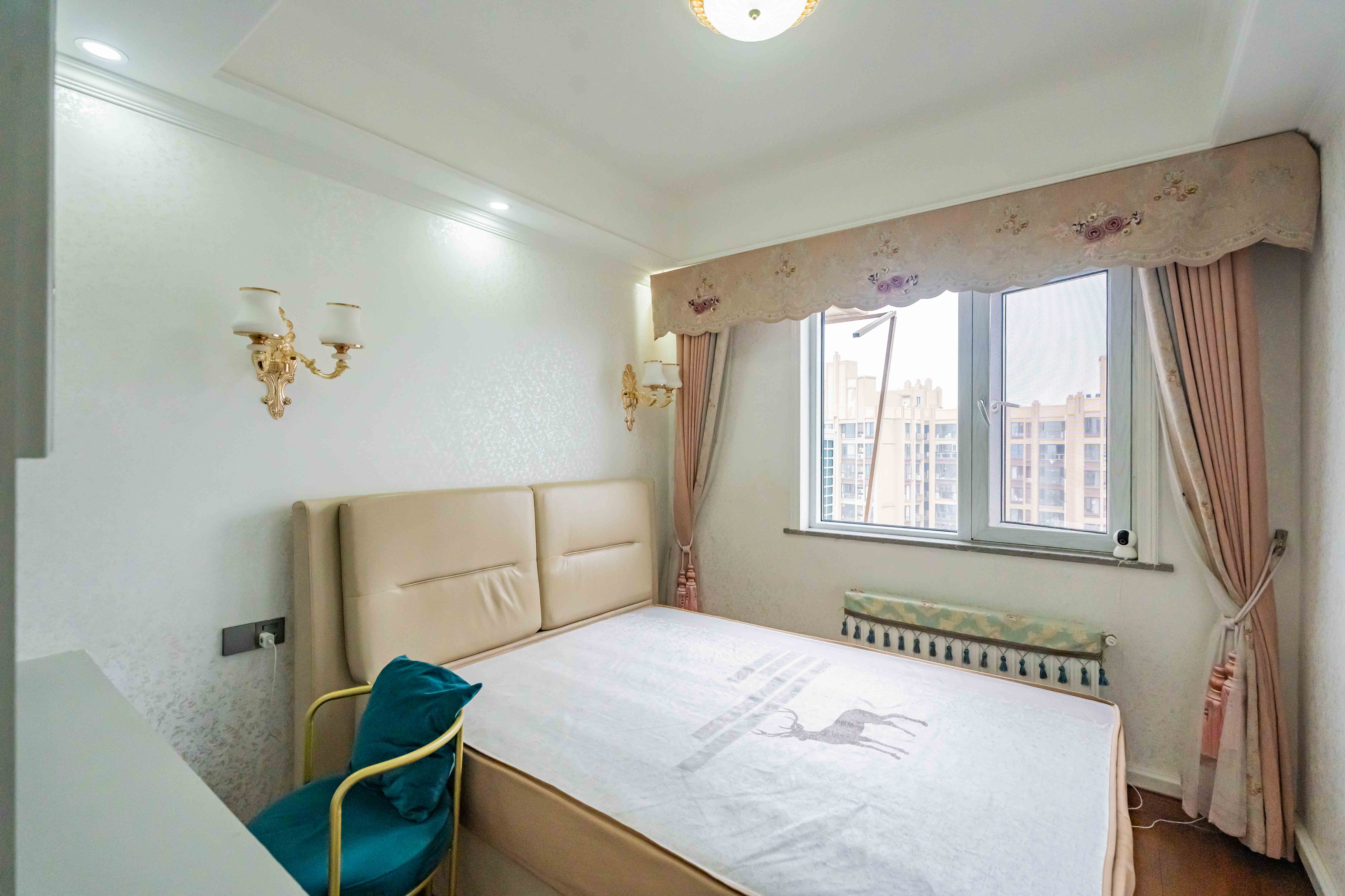 上园商住小区 4室2厅2卫 158.0万 上园商住小区 4室2厅2卫 158.0万卧室