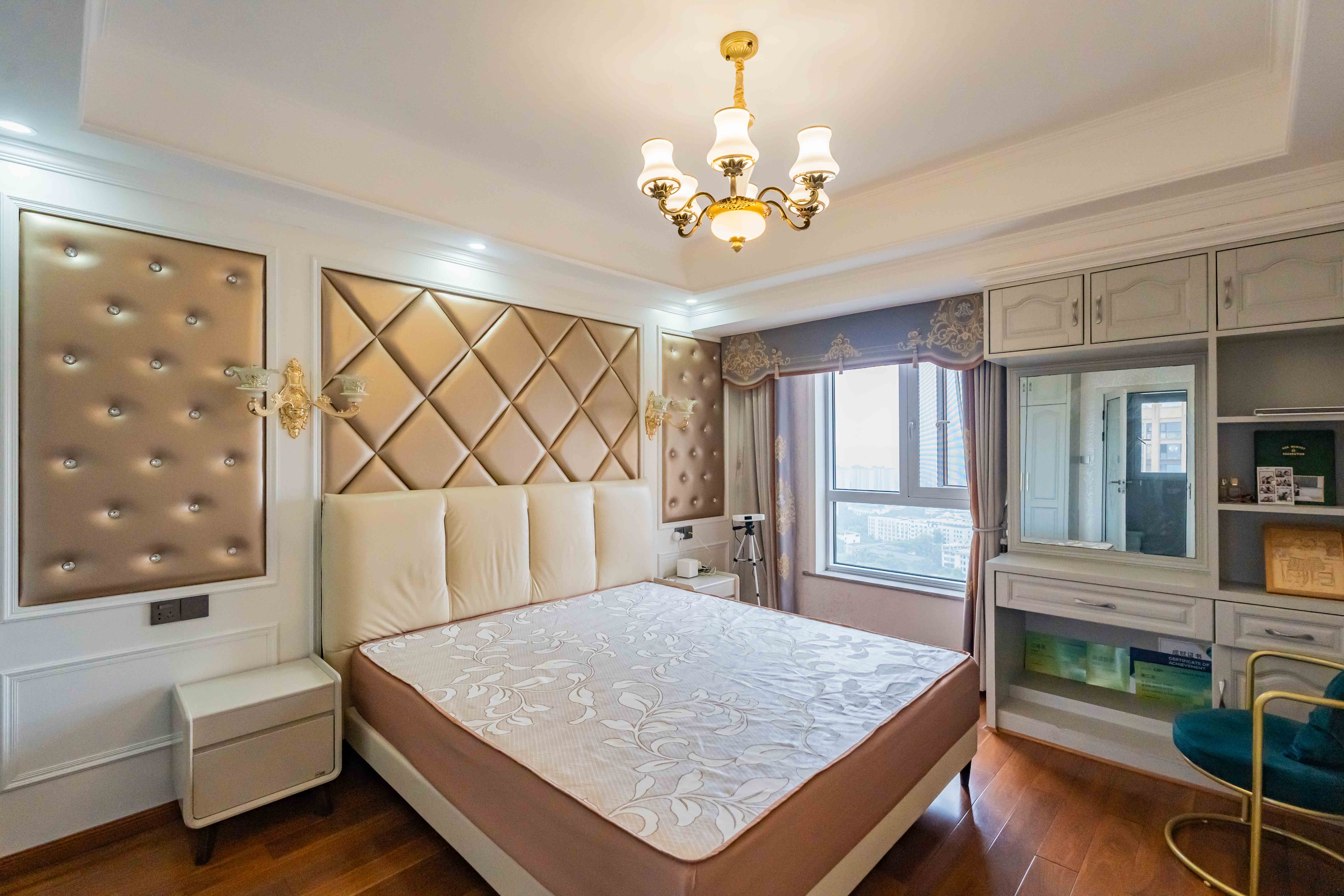 上园商住小区 4室2厅2卫 158.0万 上园商住小区 4室2厅2卫 158.0万卧室