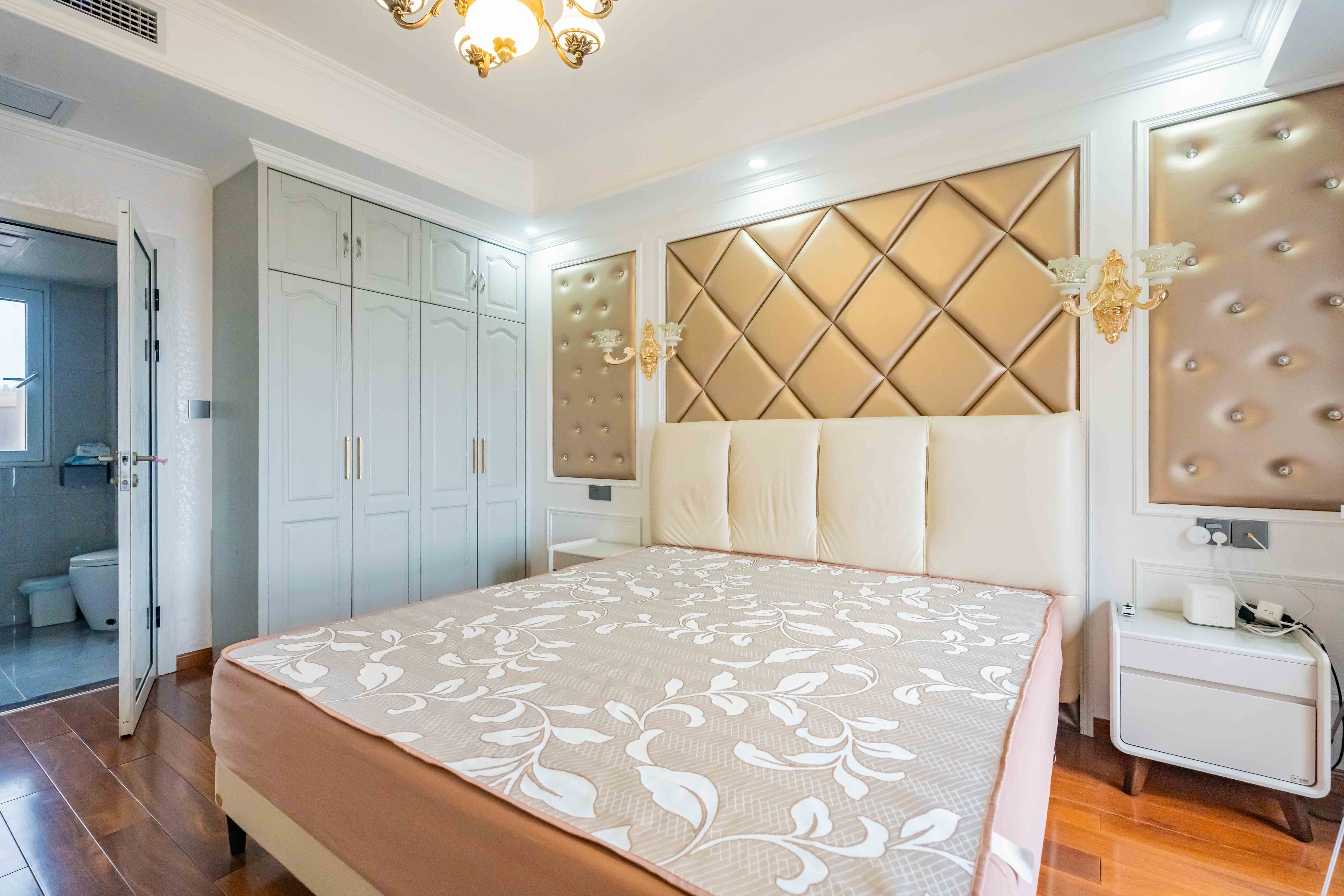 上园商住小区 4室2厅2卫 158.0万 上园商住小区 4室2厅2卫 158.0万卧室