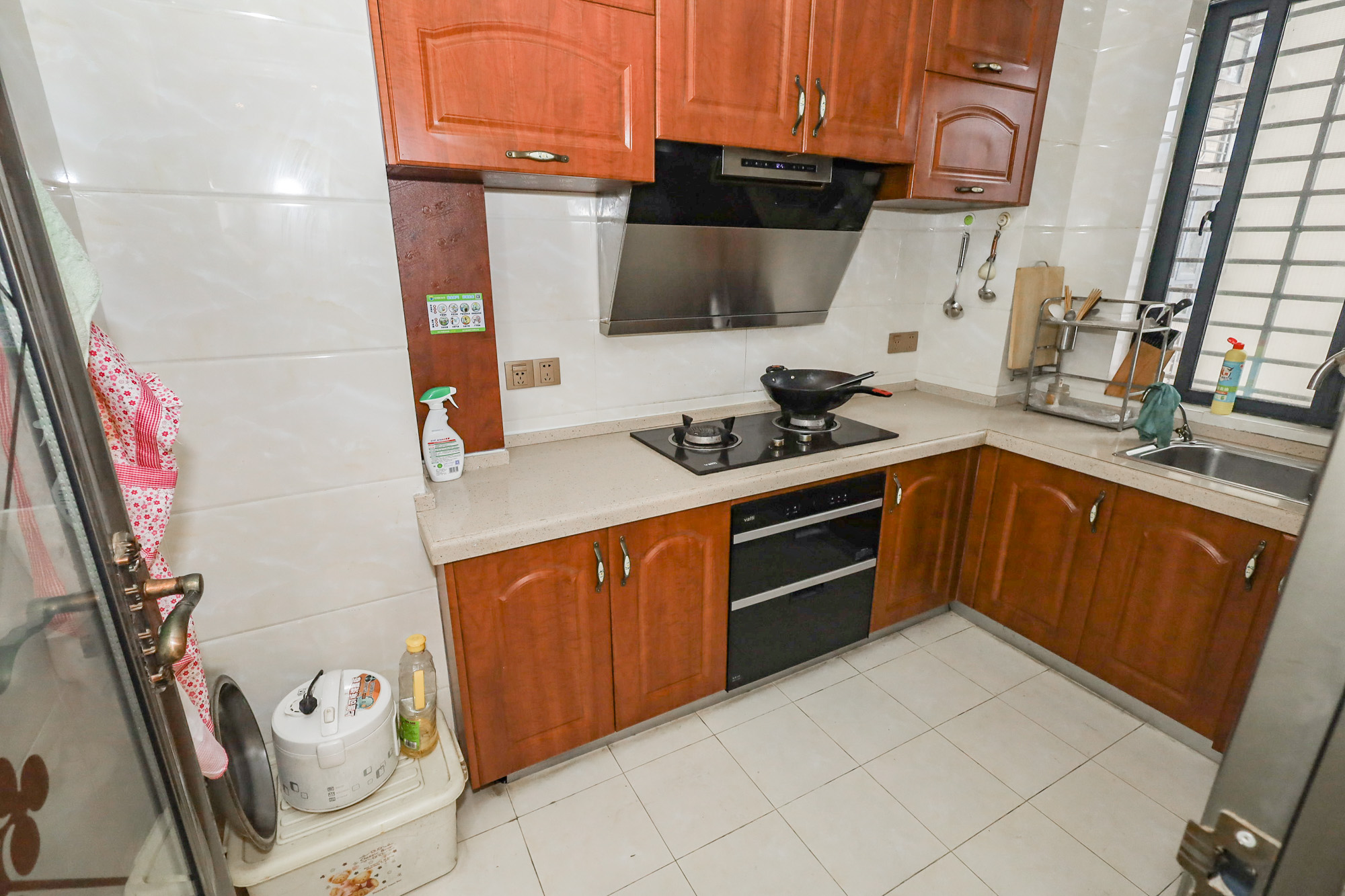 钰龙天下一期  4室2厅2卫    340.0万 钰龙天下一期  4室2厅2卫    340.0万厨房