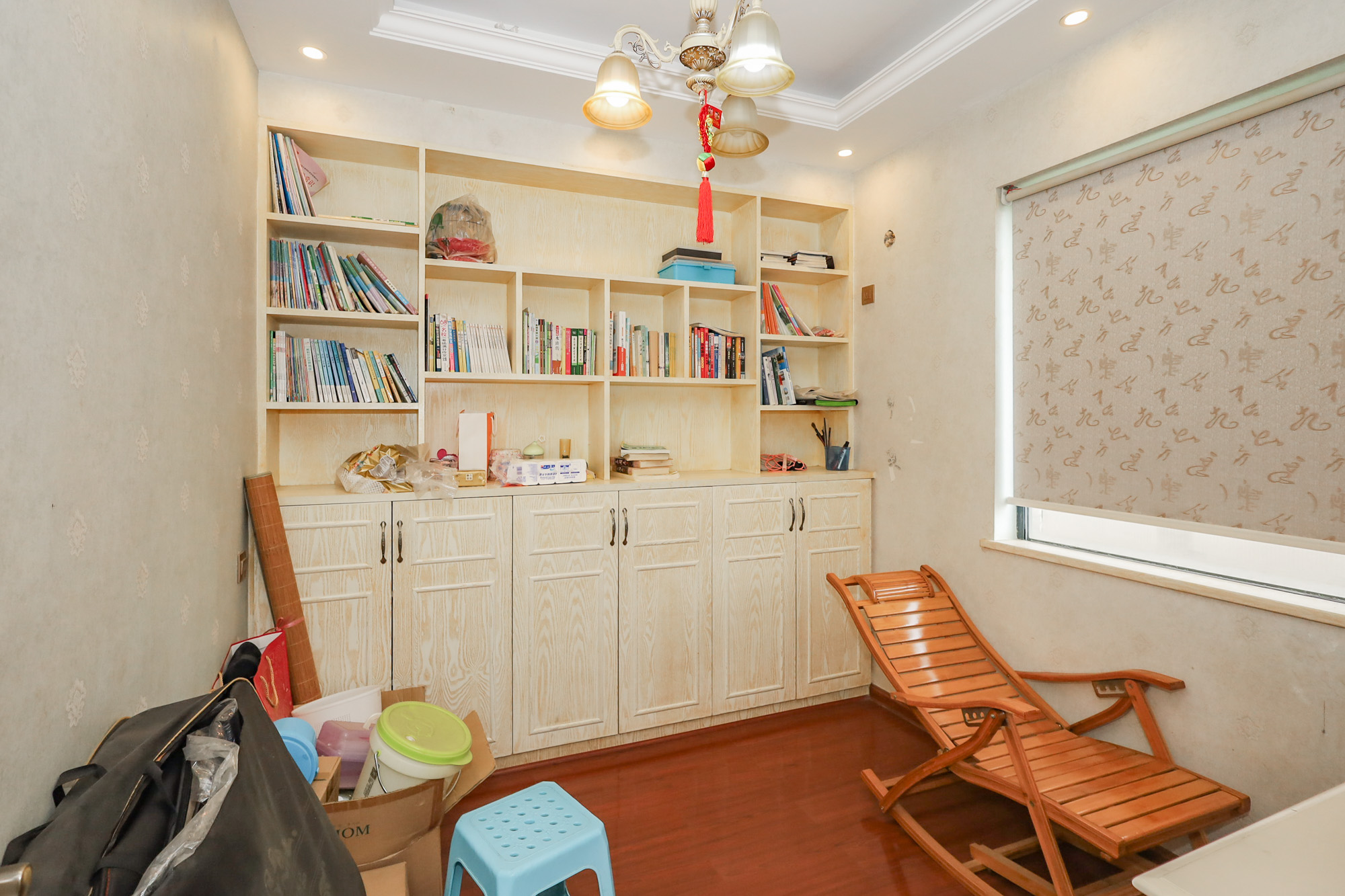 钰龙天下一期  4室2厅2卫    340.0万 钰龙天下一期  4室2厅2卫    340.0万卧室