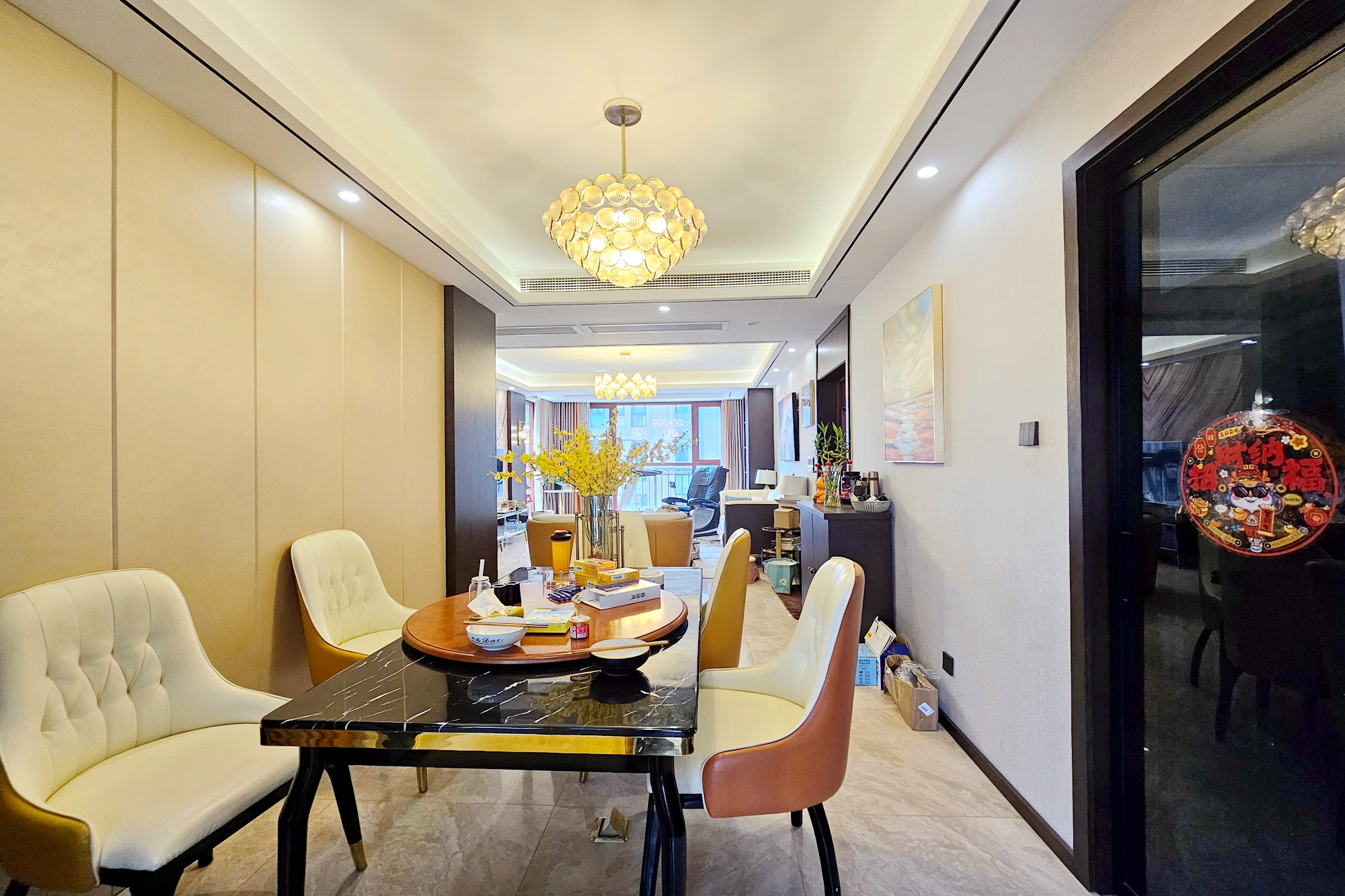 明昇壹城（明昇时代广场）一期  4室2厅2卫    318.0万客厅