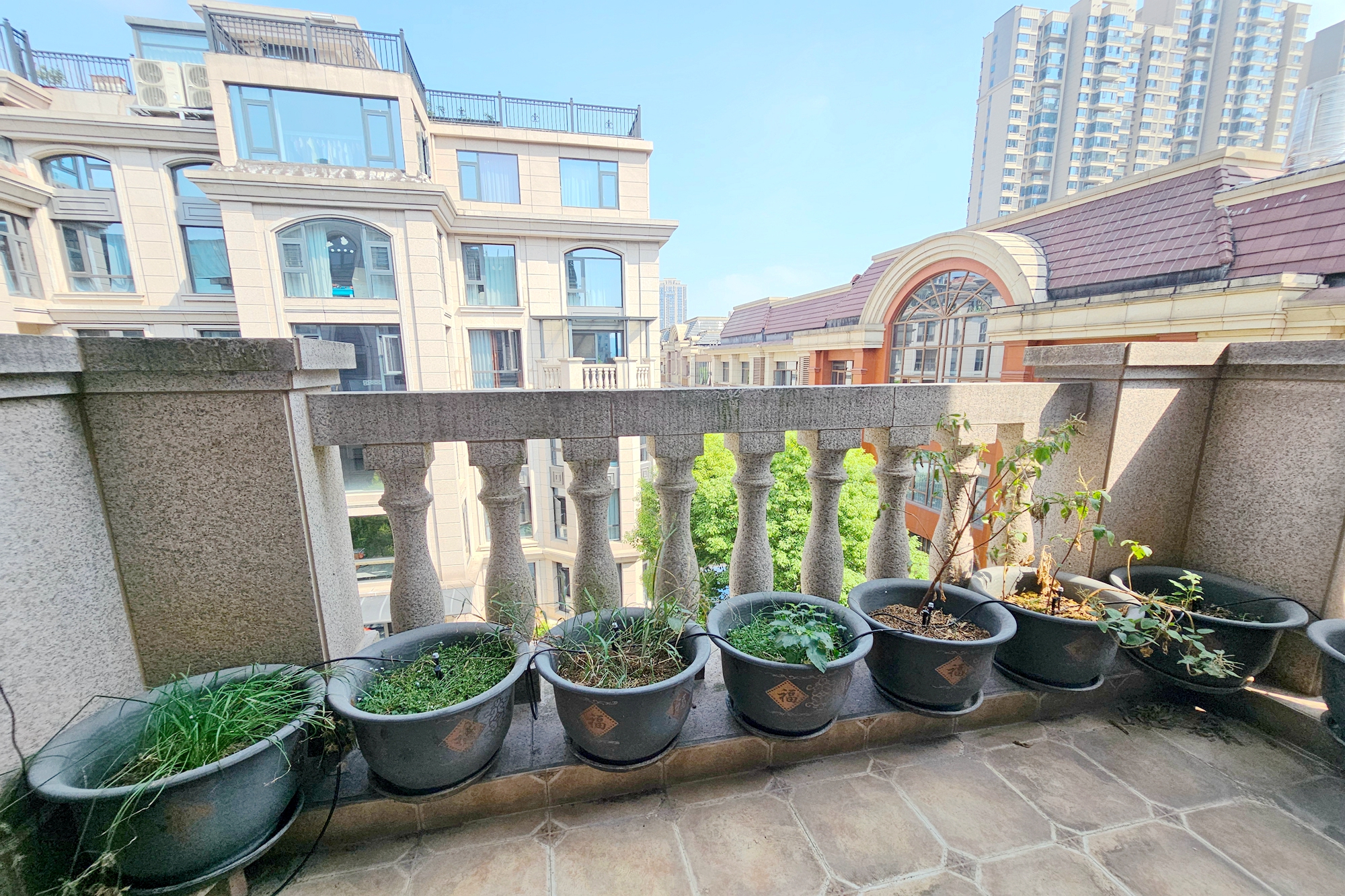 明昇壹城（明昇时代广场）一期  4室2厅2卫    318.0万阳台