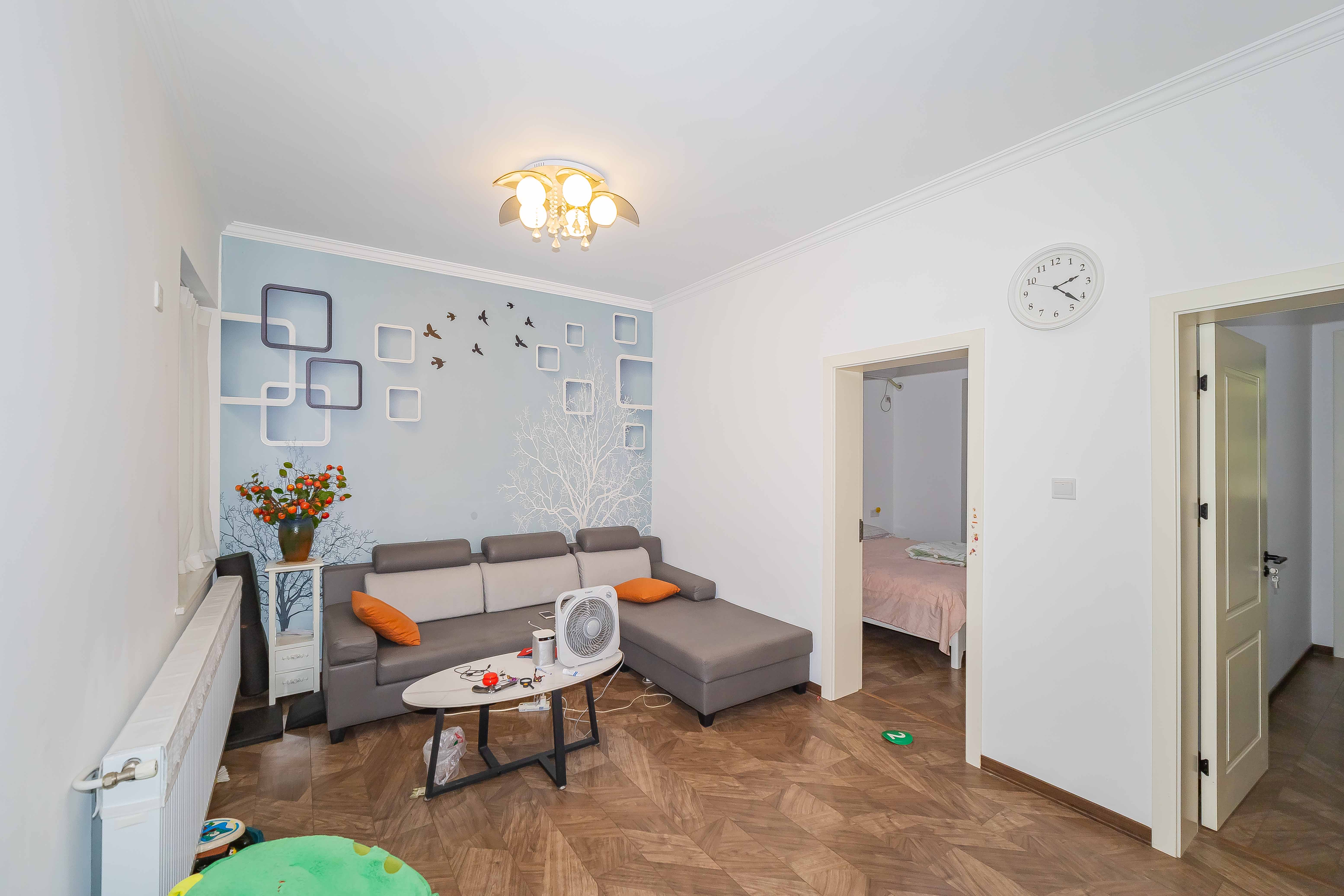 省水院宿舍 2室2厅1卫 100.0万 省水院宿舍 2室2厅1卫 100.0万客厅