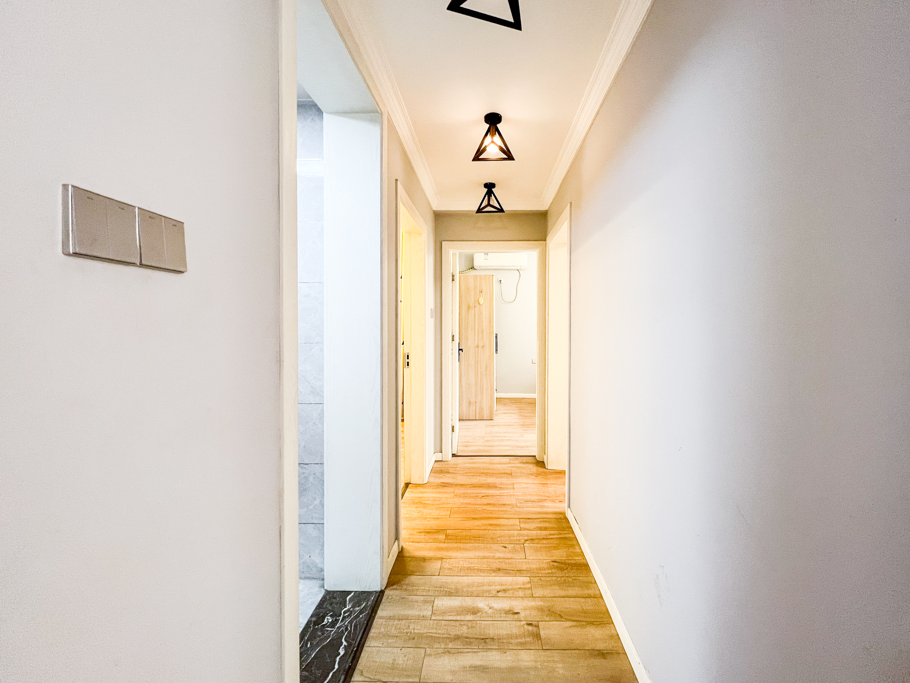 乾源国际 3室2厅1卫 65.0万 乾源国际 3室2厅1卫 65.0万其他