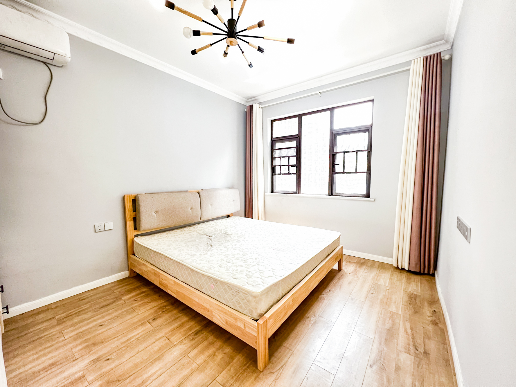 乾源国际 3室2厅1卫 65.0万 乾源国际 3室2厅1卫 65.0万卧室