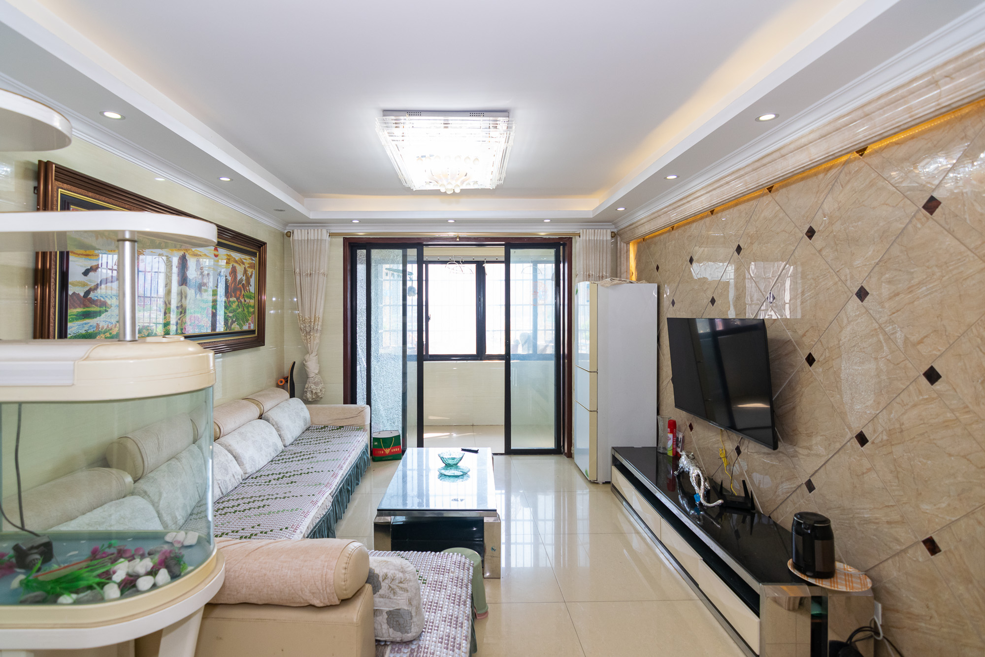 新城国际花都 3室2厅1卫 69.0万 新城国际花都 3室2厅1卫 69.0万客厅