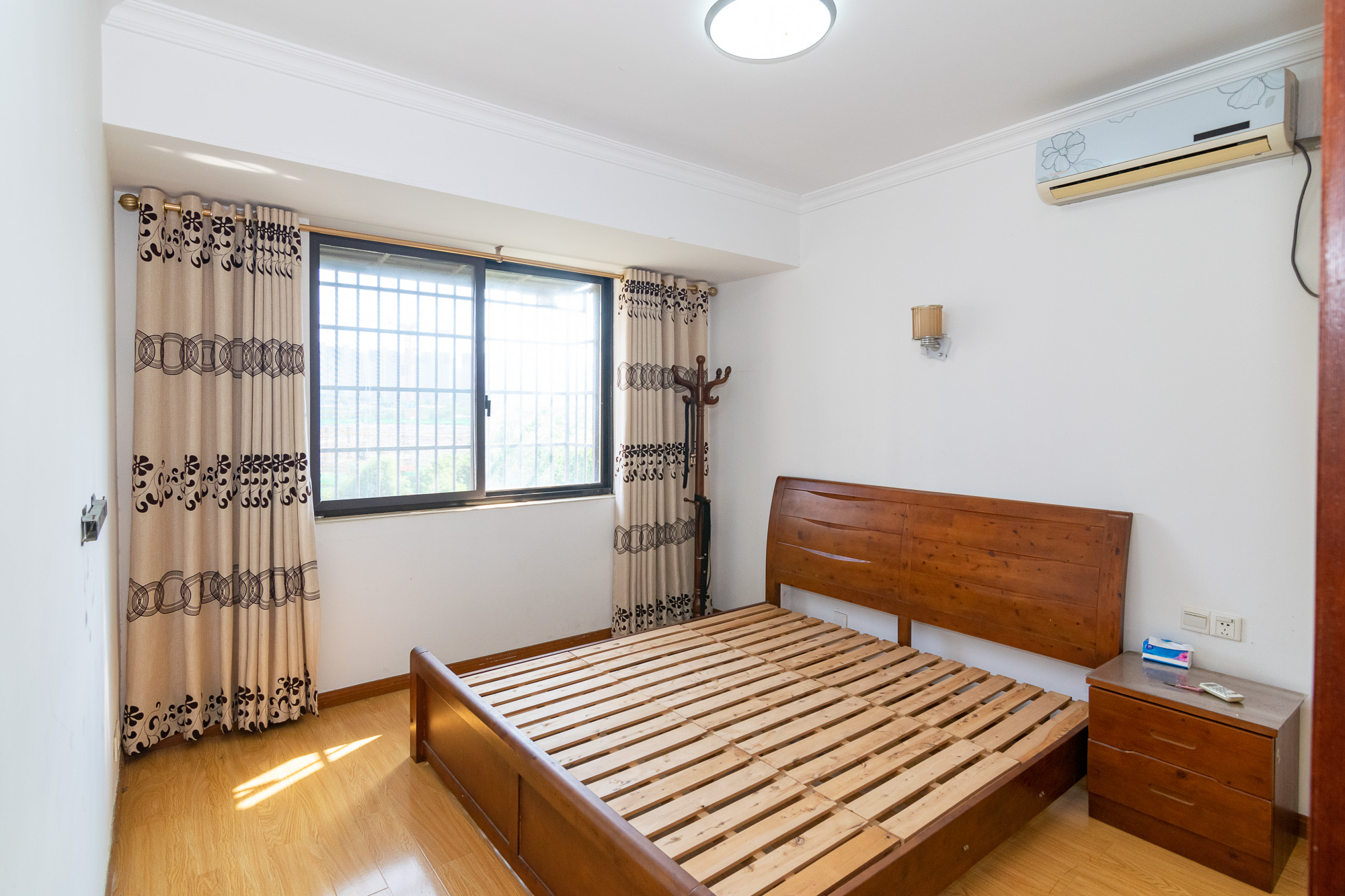 新城国际花都  3室2厅1卫    69.0万卧室