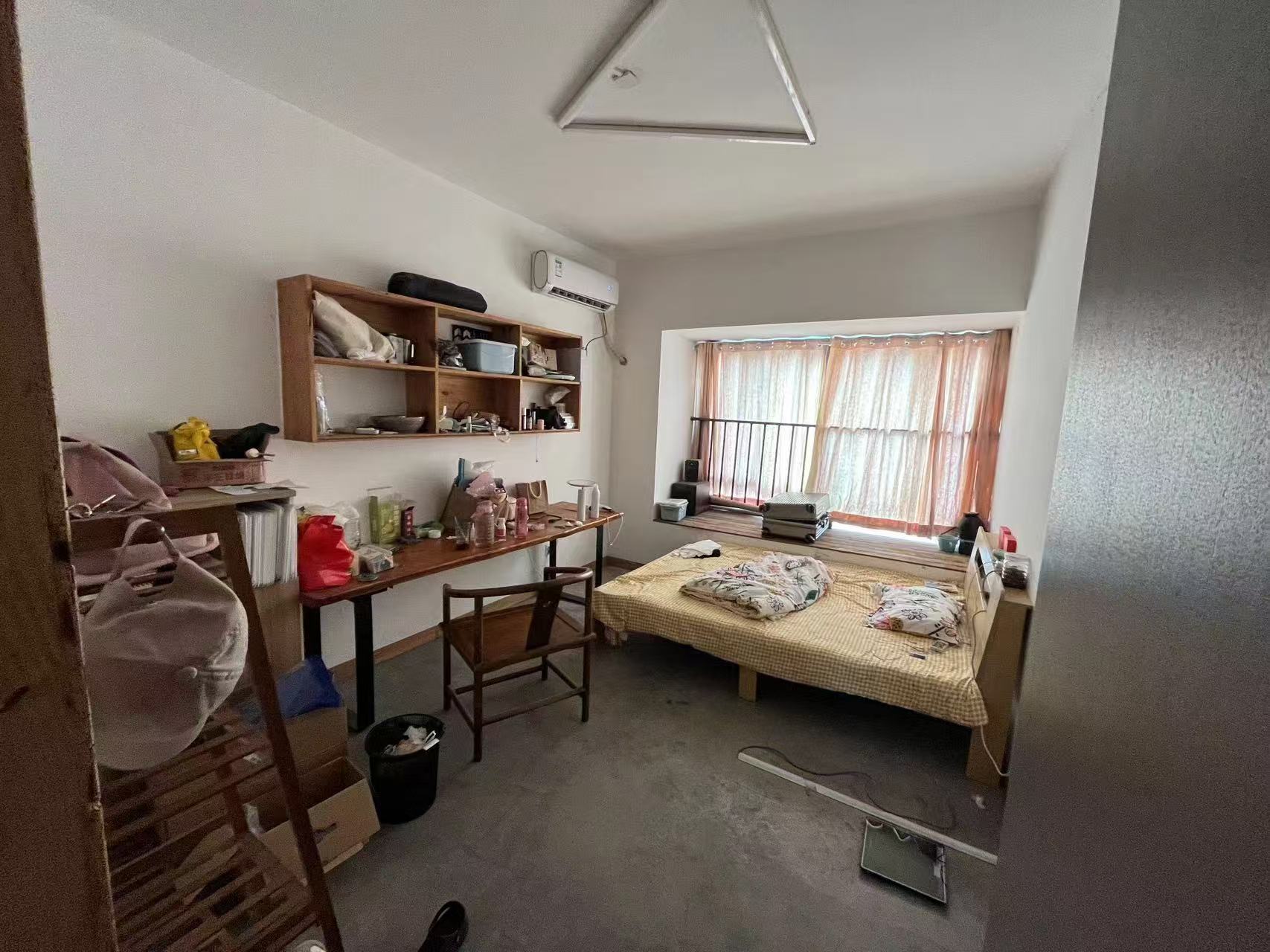 山水文园 4室2厅2卫 68.0万 山水文园 4室2厅2卫 68.0万室内图