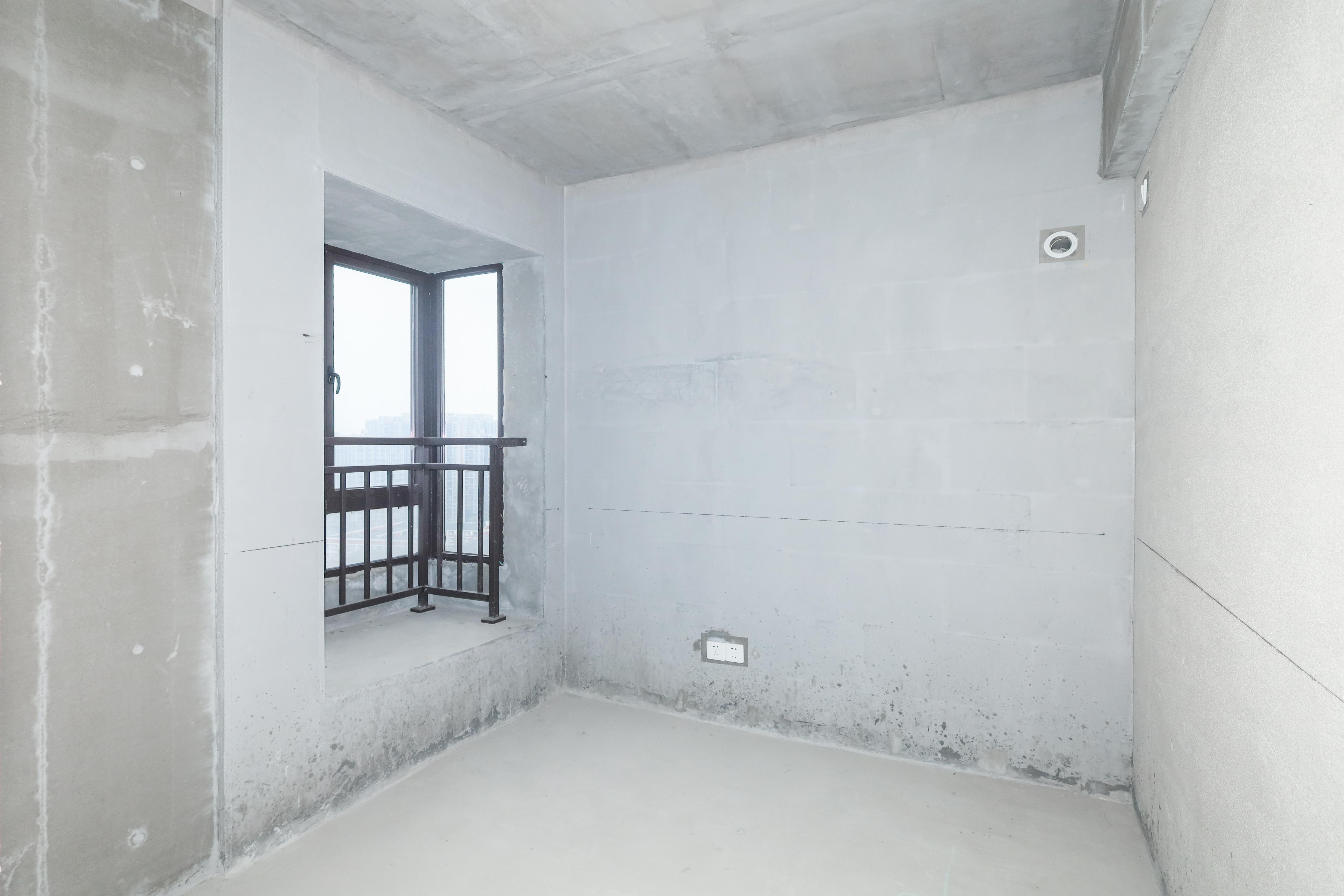 中国铁建梅溪青秀三期  3室2厅2卫   152.00万卧室