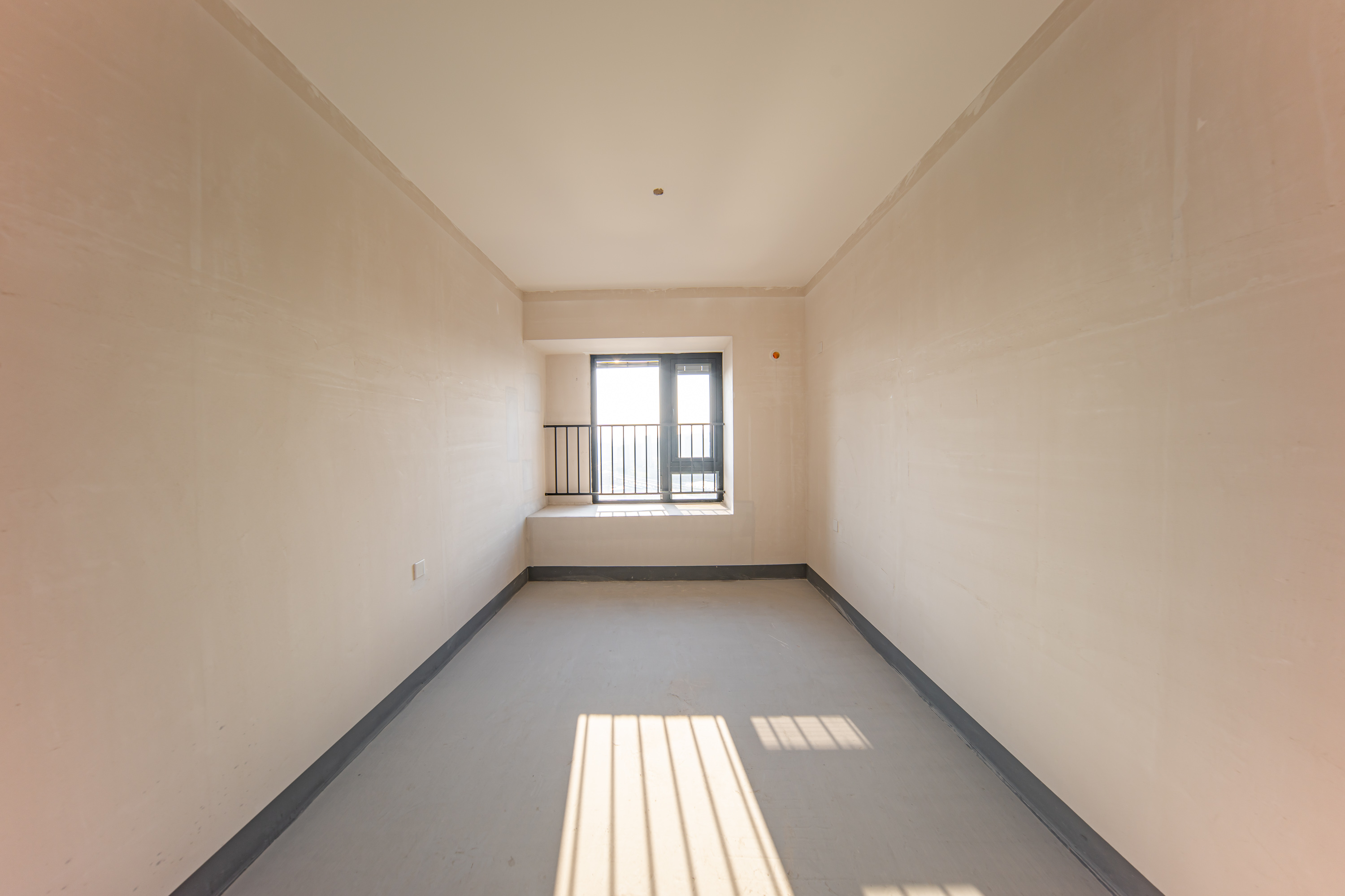 建投象山国际  4室2厅2卫   147.00万卧室