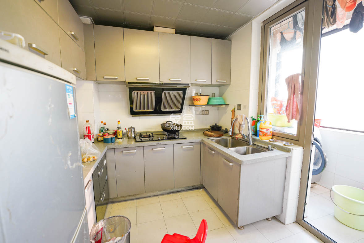 怡海星城 3室2厅2卫 59.8万 怡海星城 3室2厅2卫 59.8万其他