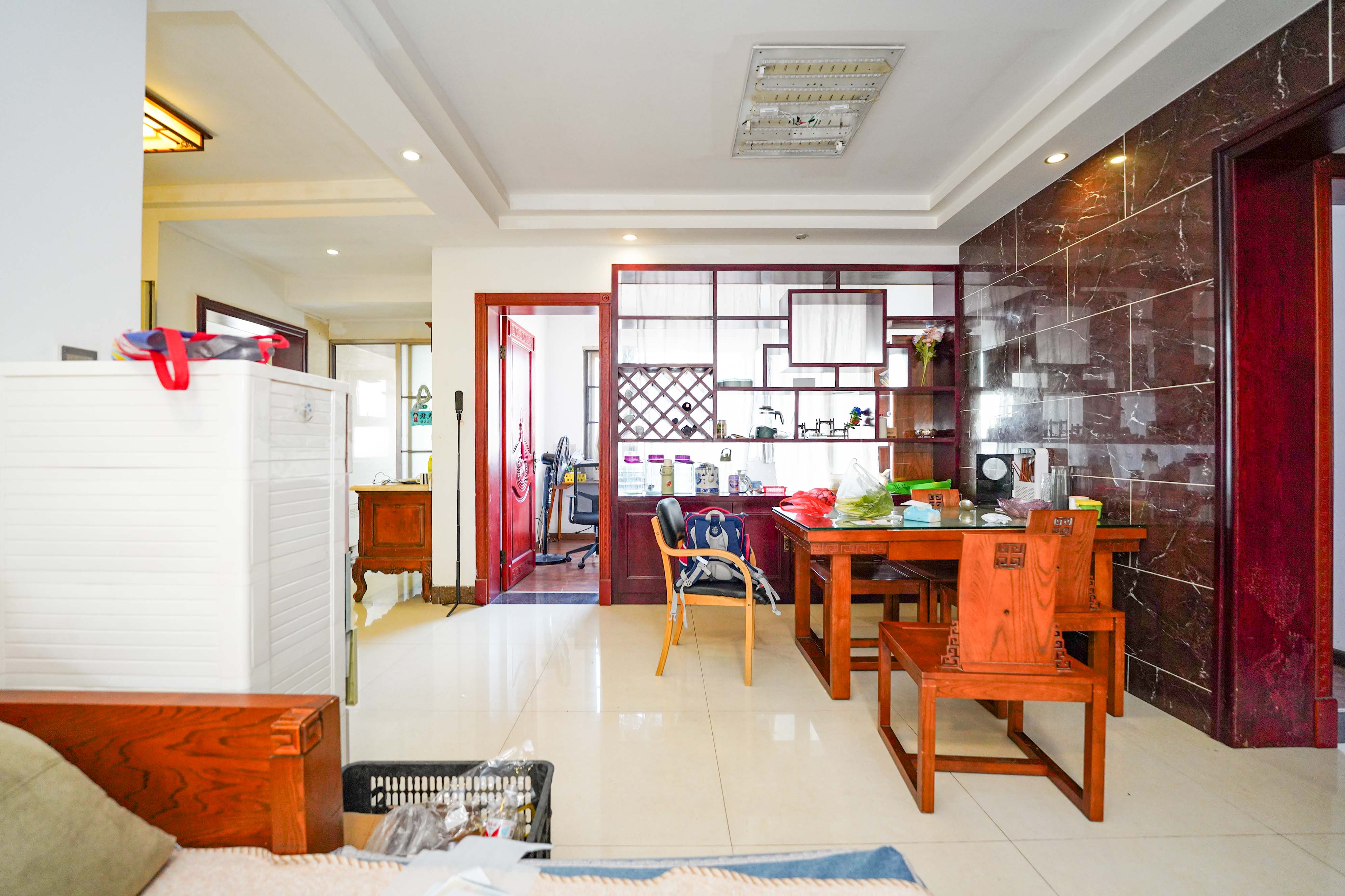 怡海星城 3室2厅2卫 59.8万 怡海星城 3室2厅2卫 59.8万客厅