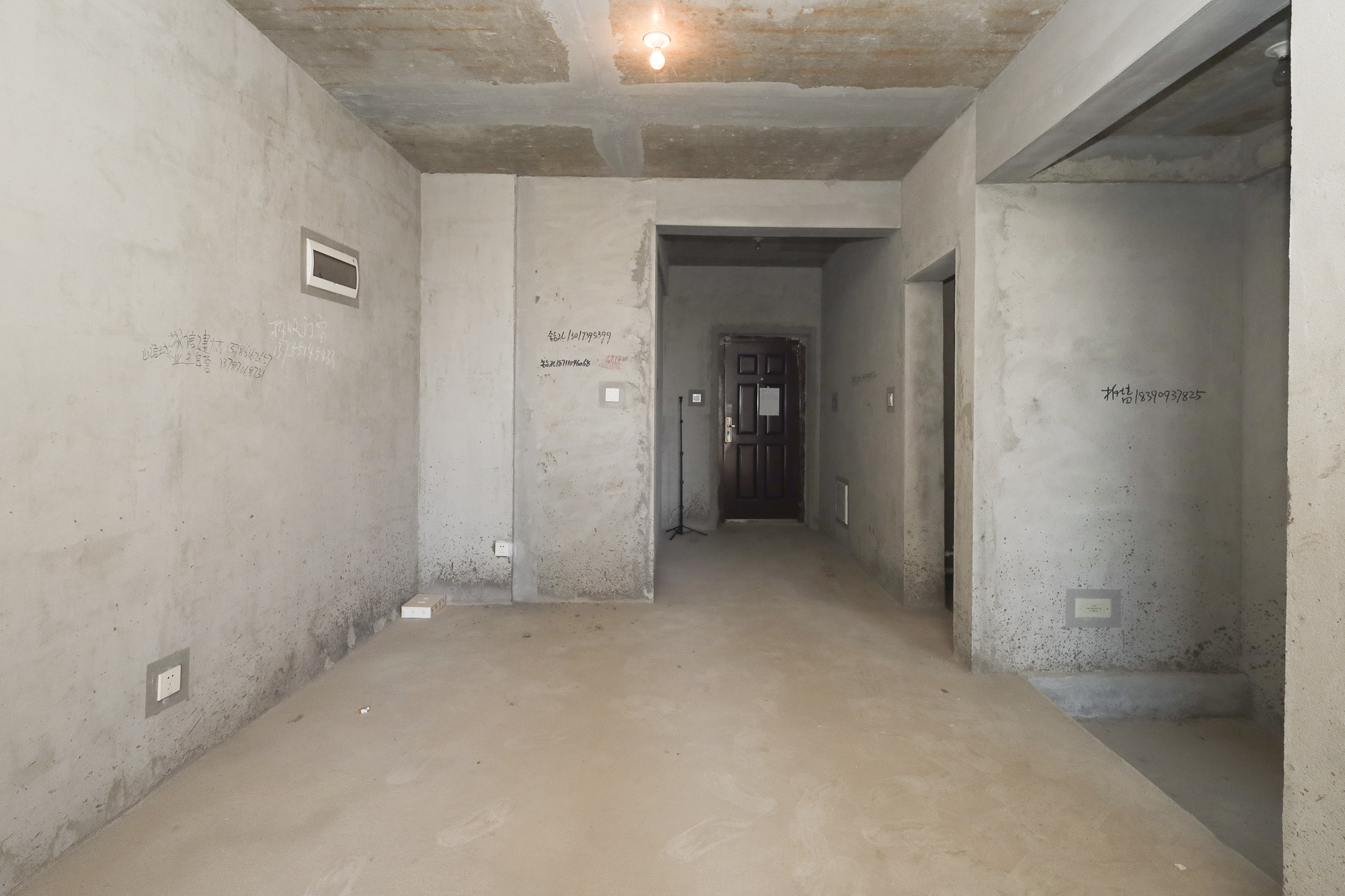 山语城三期  2室2厅1卫    55.0万 山语城三期  2室2厅1卫    55.0万客厅