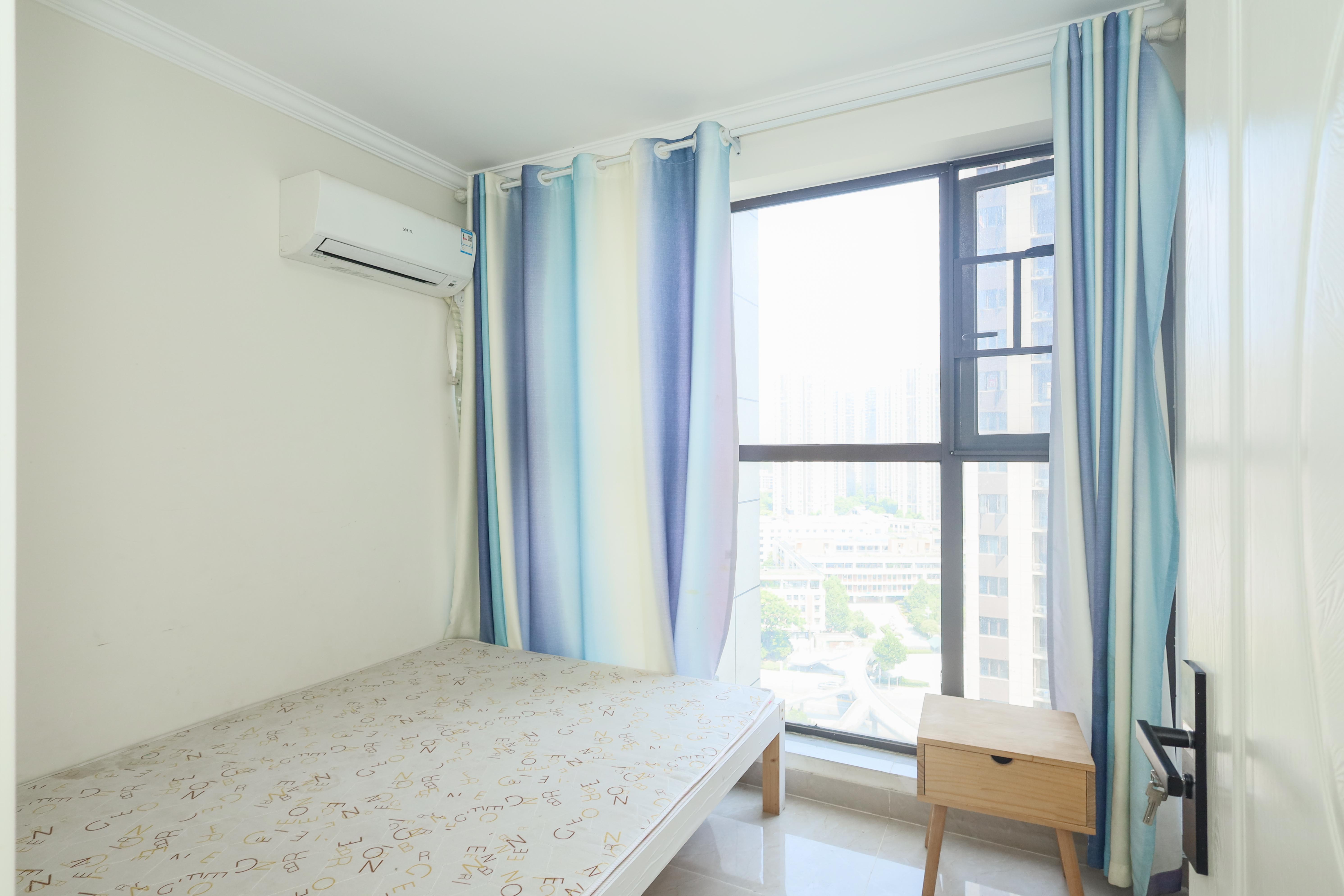 中国铁建梅溪青秀二期 4室2厅2卫 158.0万 中国铁建梅溪青秀二期 4室2厅2卫 158.0万卧室