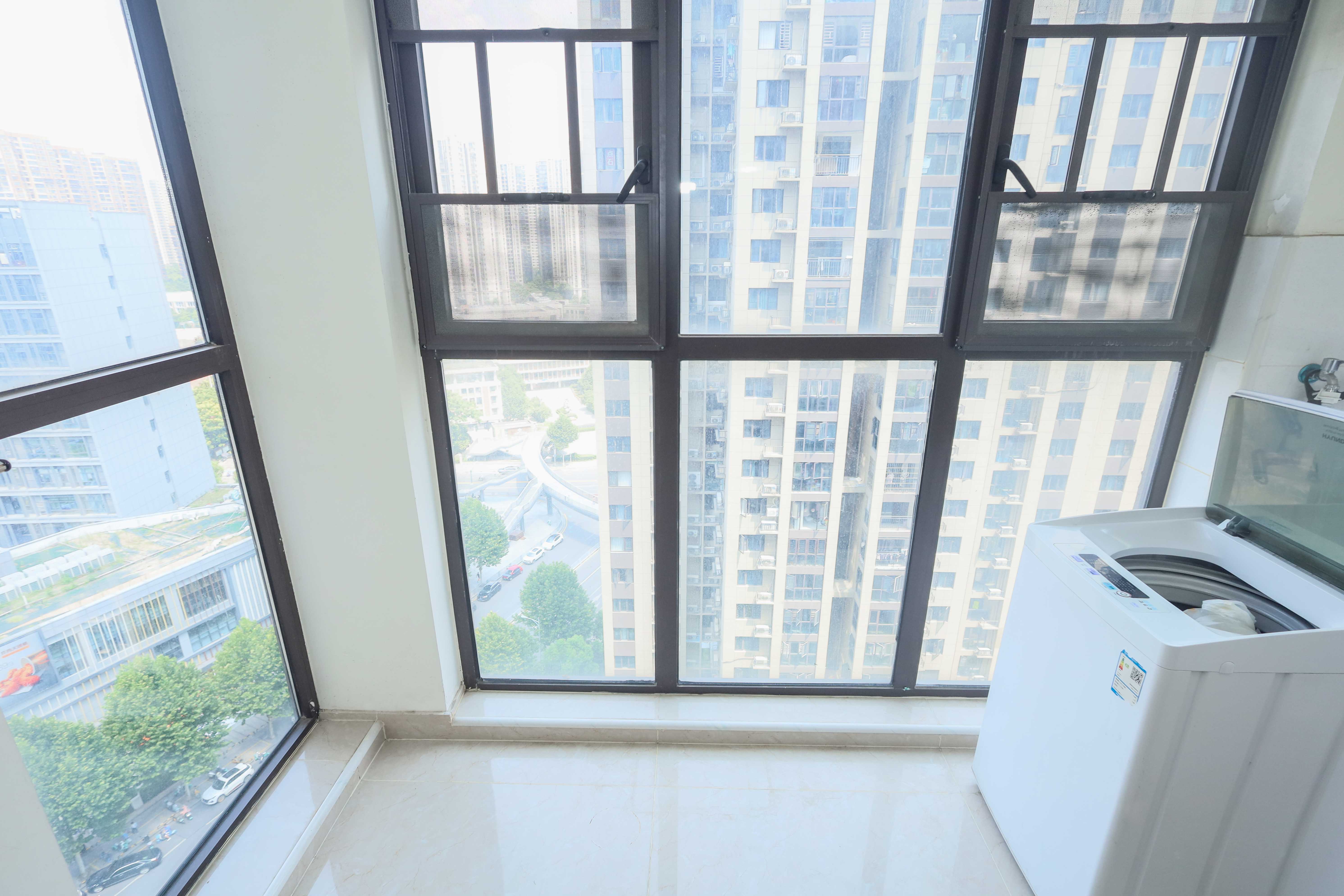 中国铁建梅溪青秀二期 4室2厅2卫 158.0万 中国铁建梅溪青秀二期 4室2厅2卫 158.0万阳台