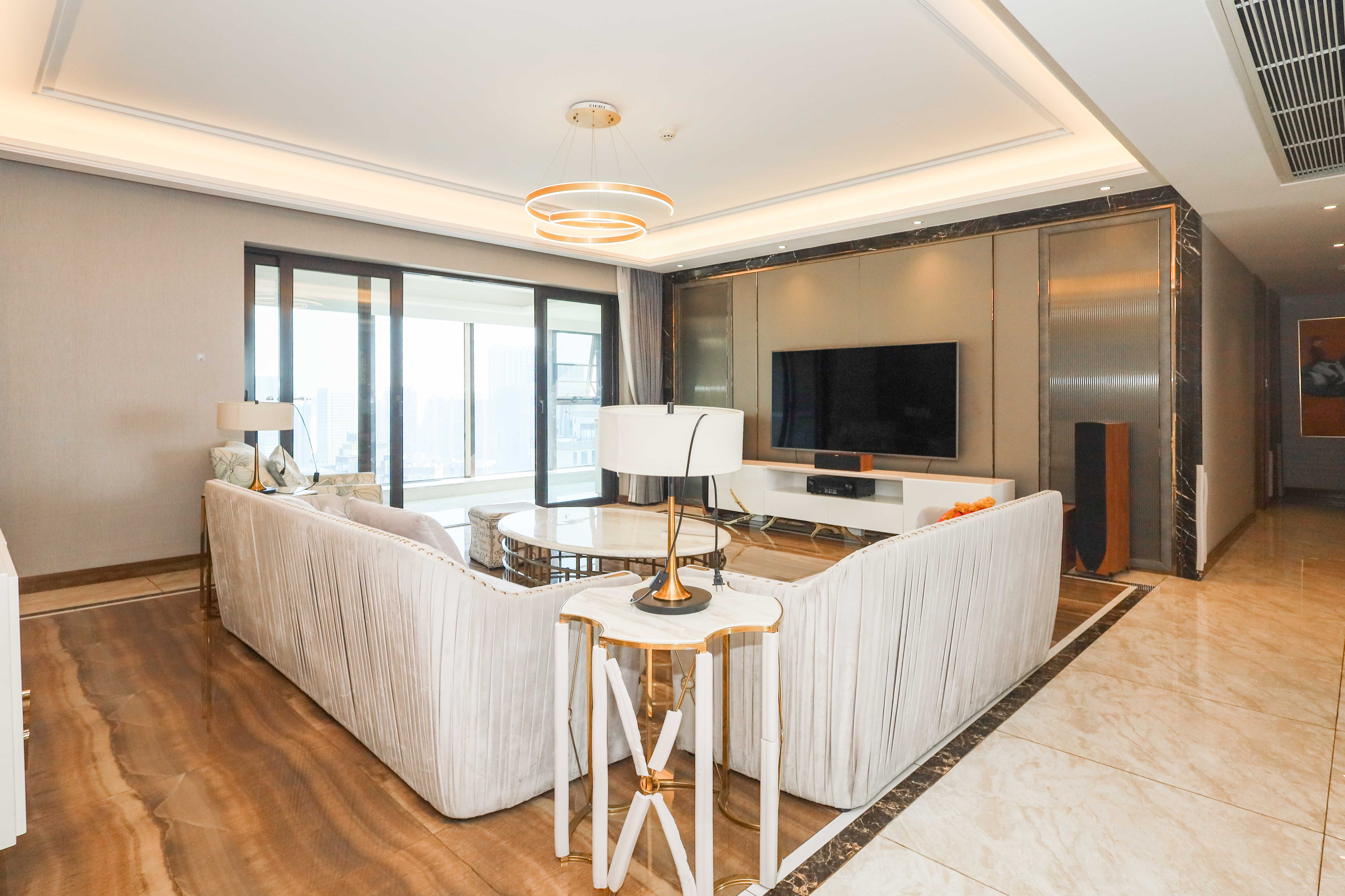 晟通牡丹舸  4室2厅2卫    450.0万客厅