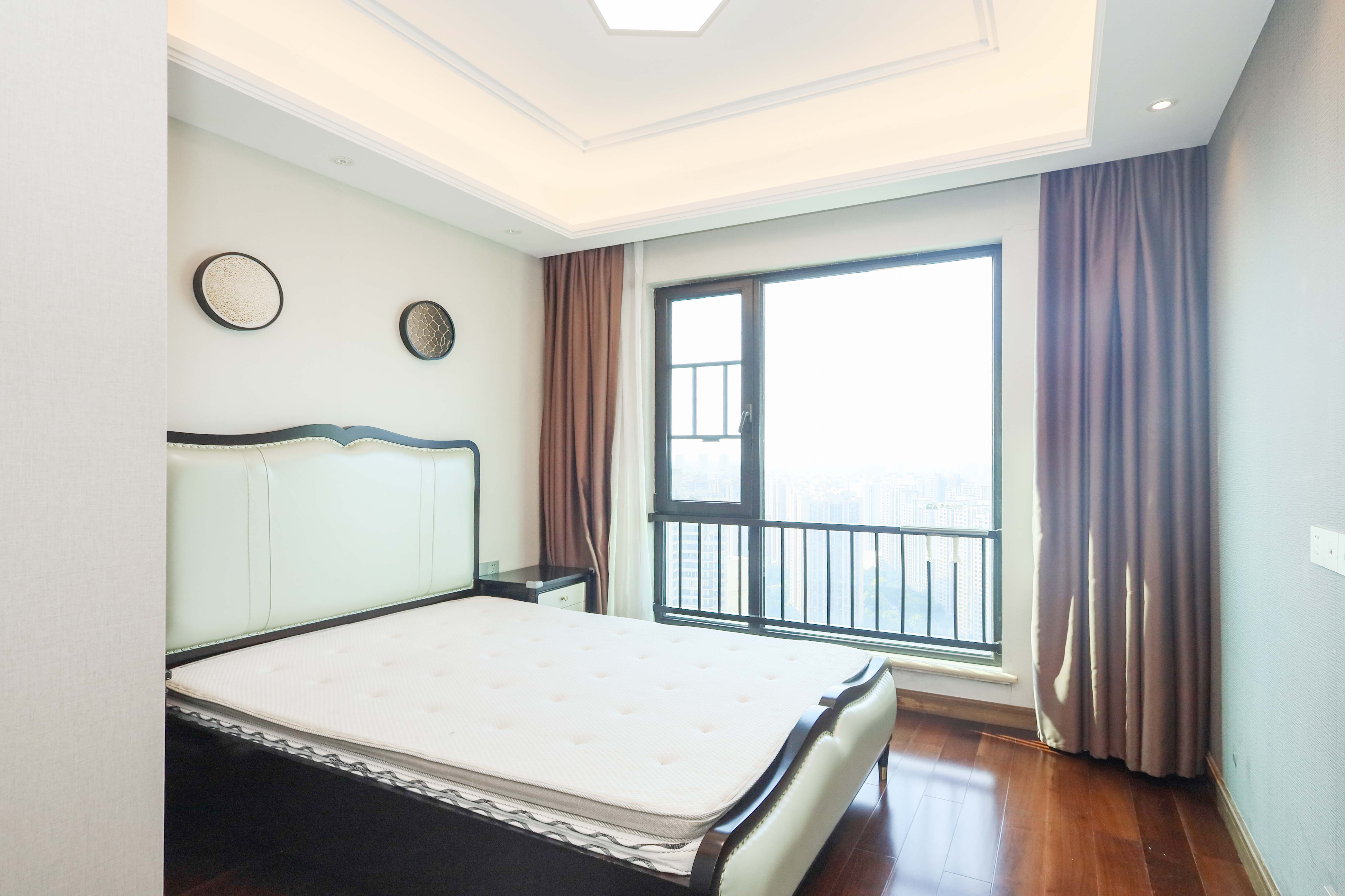 晟通牡丹舸  4室2厅2卫    450.0万卧室