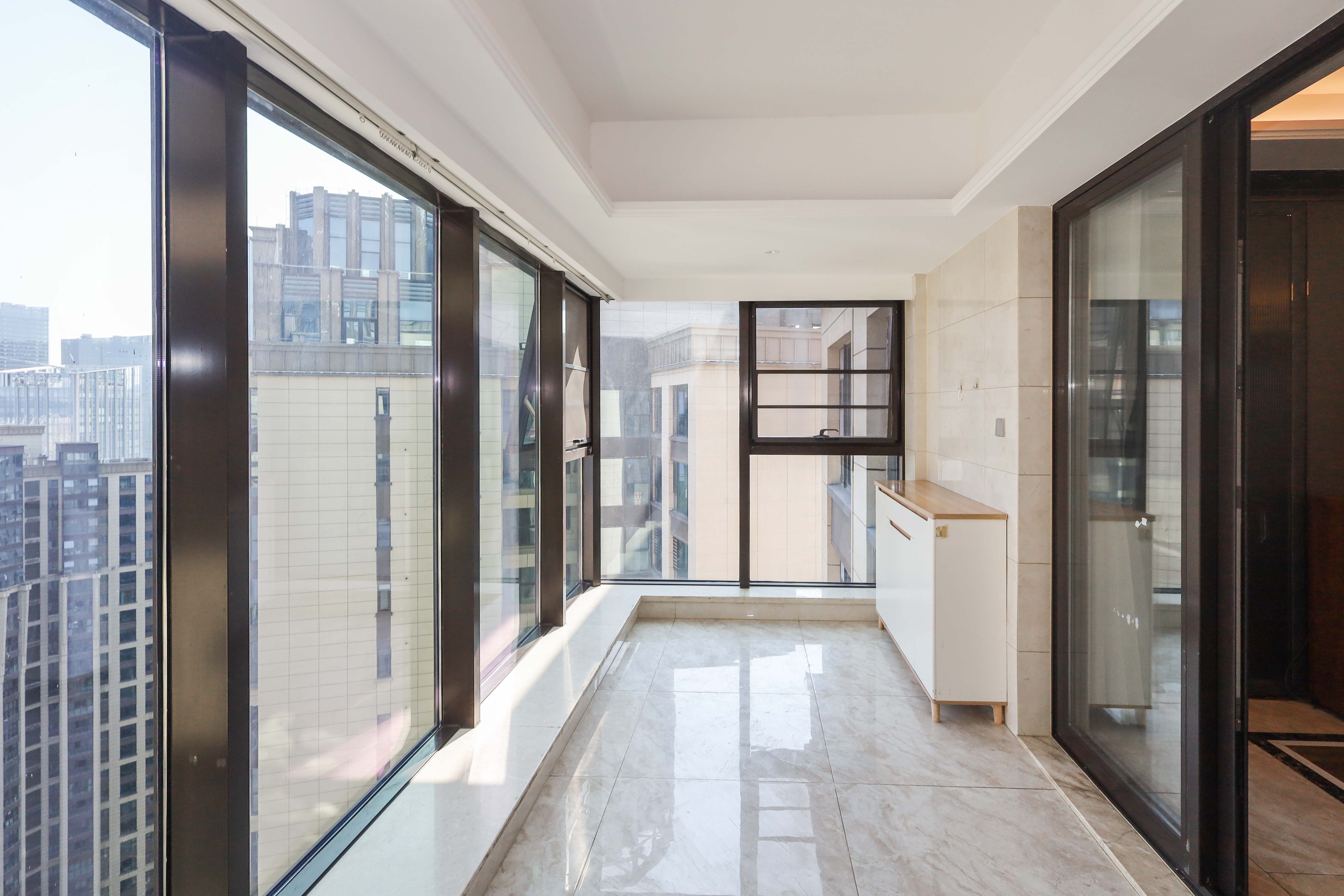 晟通牡丹舸  4室2厅2卫    450.0万阳台