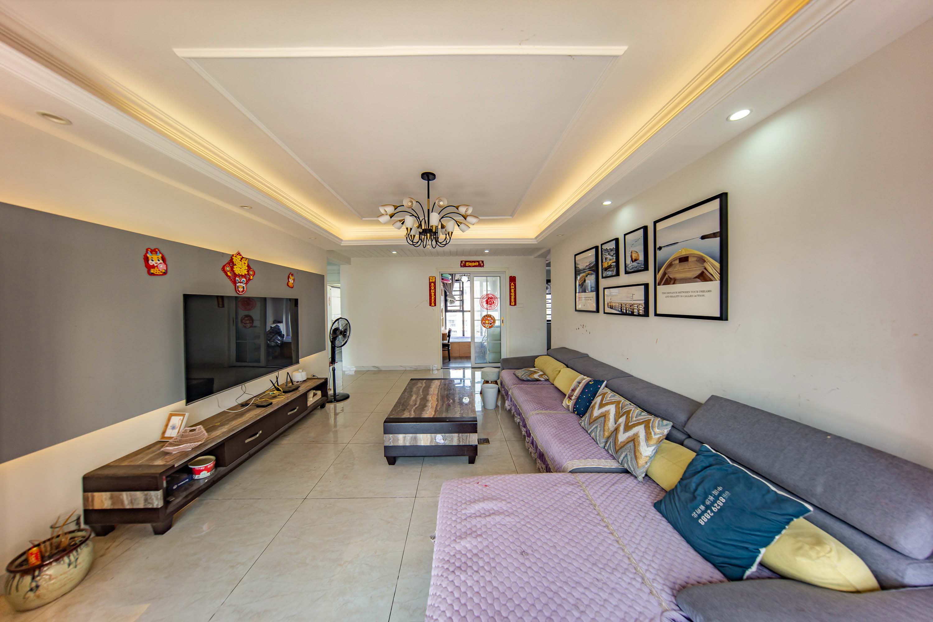 邦盛水岸御园  4室2厅2卫    100.0万 邦盛水岸御园  4室2厅2卫    100.0万客厅