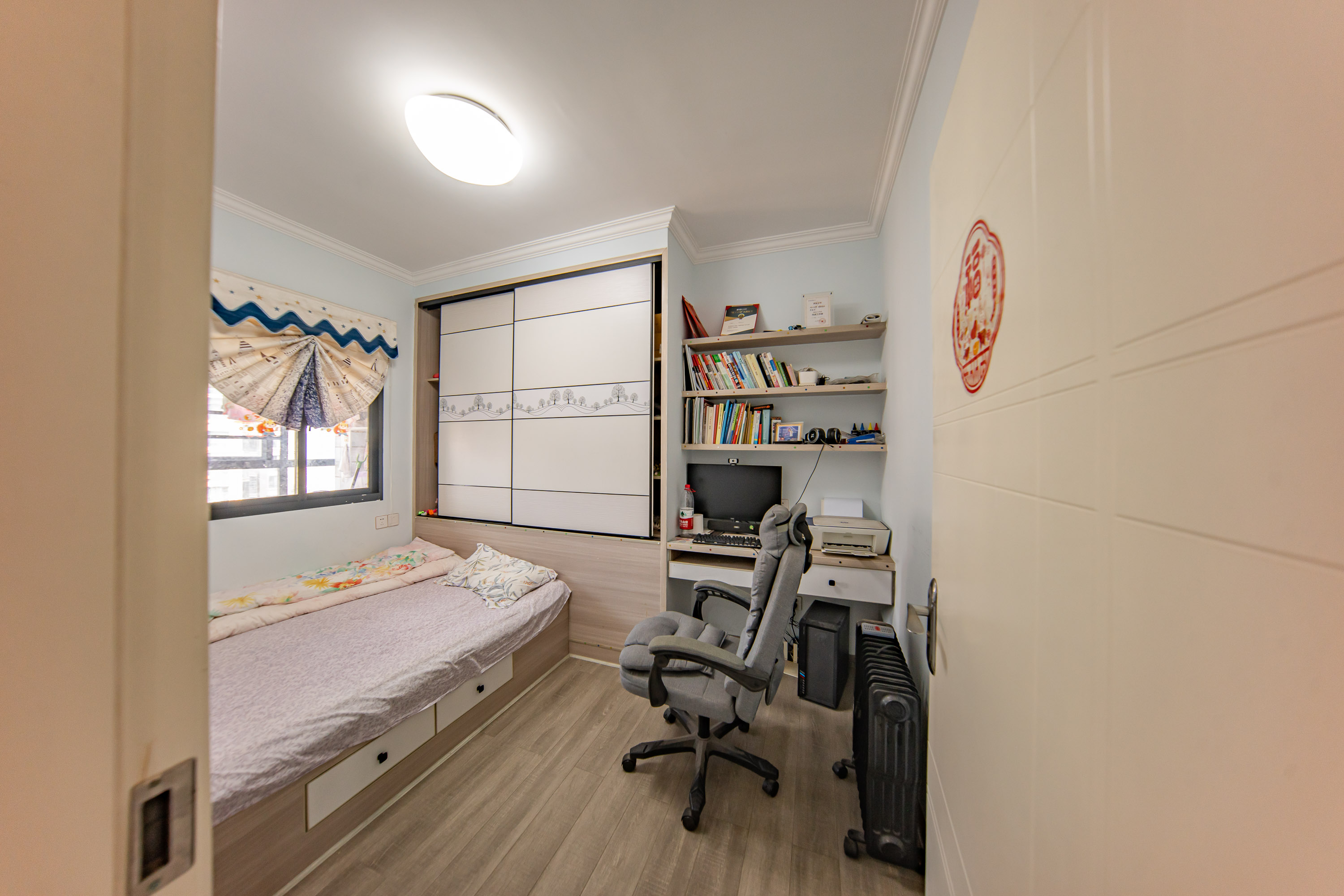 邦盛水岸御园  4室2厅2卫    100.0万 邦盛水岸御园  4室2厅2卫    100.0万卧室