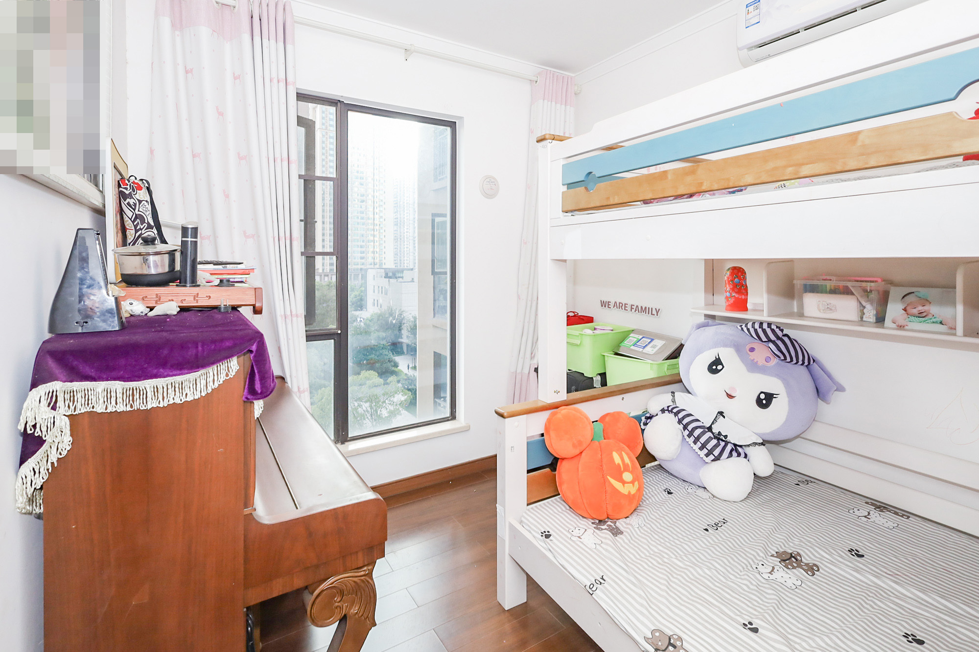 万科里金域滨江  3室2厅1卫    155.0万 万科里金域滨江  3室2厅1卫    155.0万卧室