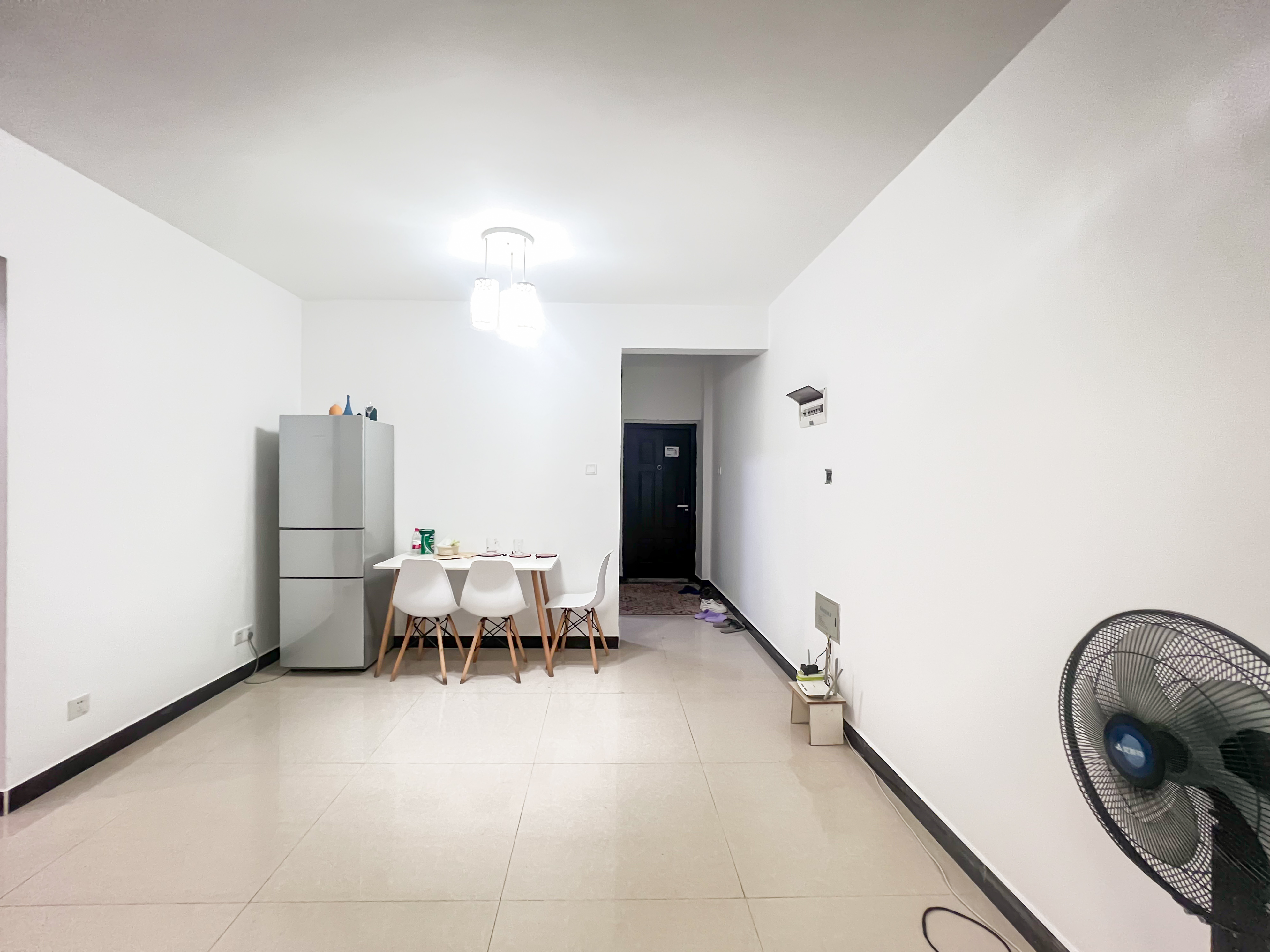 金鹏名都 2室1厅1卫 41.0万 金鹏名都 2室1厅1卫 41.0万客厅