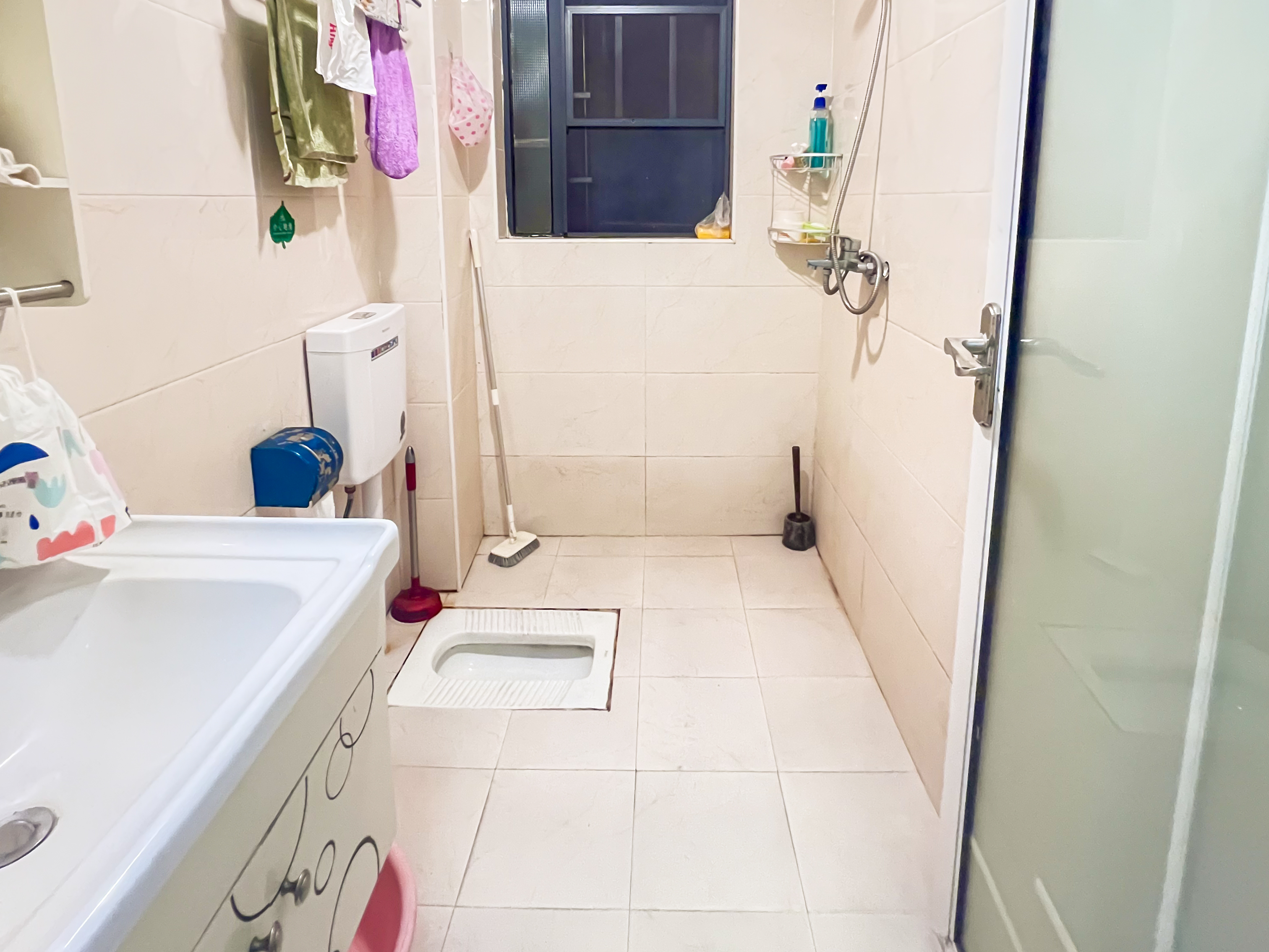 金鹏名都 2室1厅1卫 41.0万 金鹏名都 2室1厅1卫 41.0万卫生间