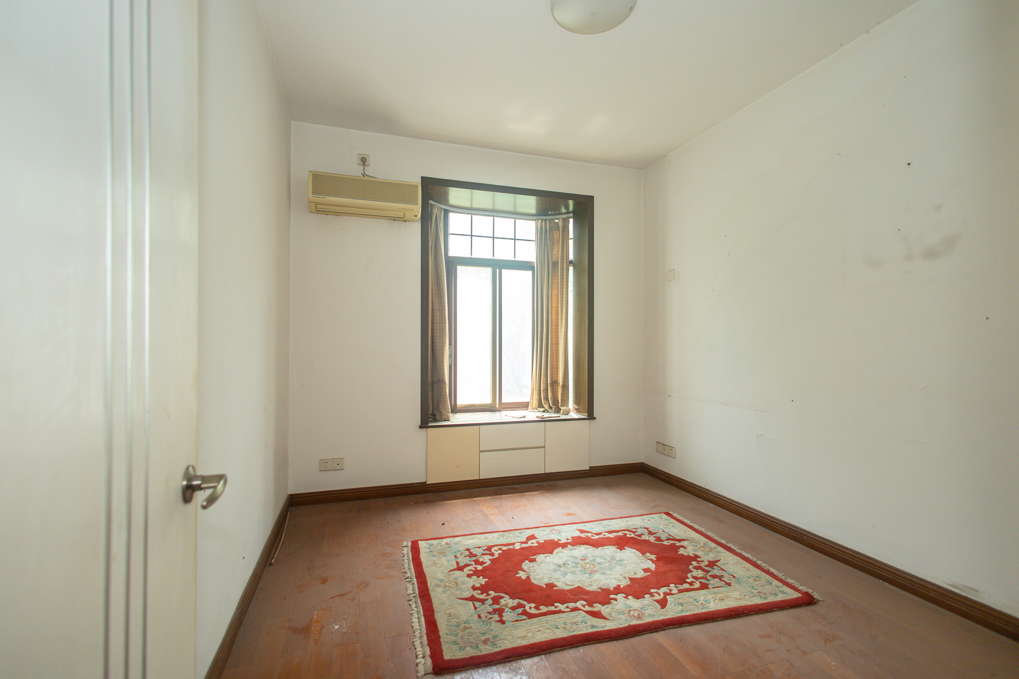 山水芙蓉国际新城 4室2厅2卫 190.0万 山水芙蓉国际新城 4室2厅2卫 190.0万卧室